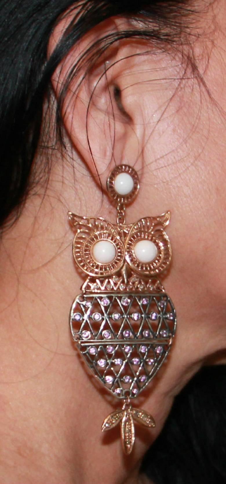 Handcraft Owl 9 Karat Yellow Gold Tourmaline Diamonds Coral Drop Earrings In New Condition For Sale In Marcianise, IT