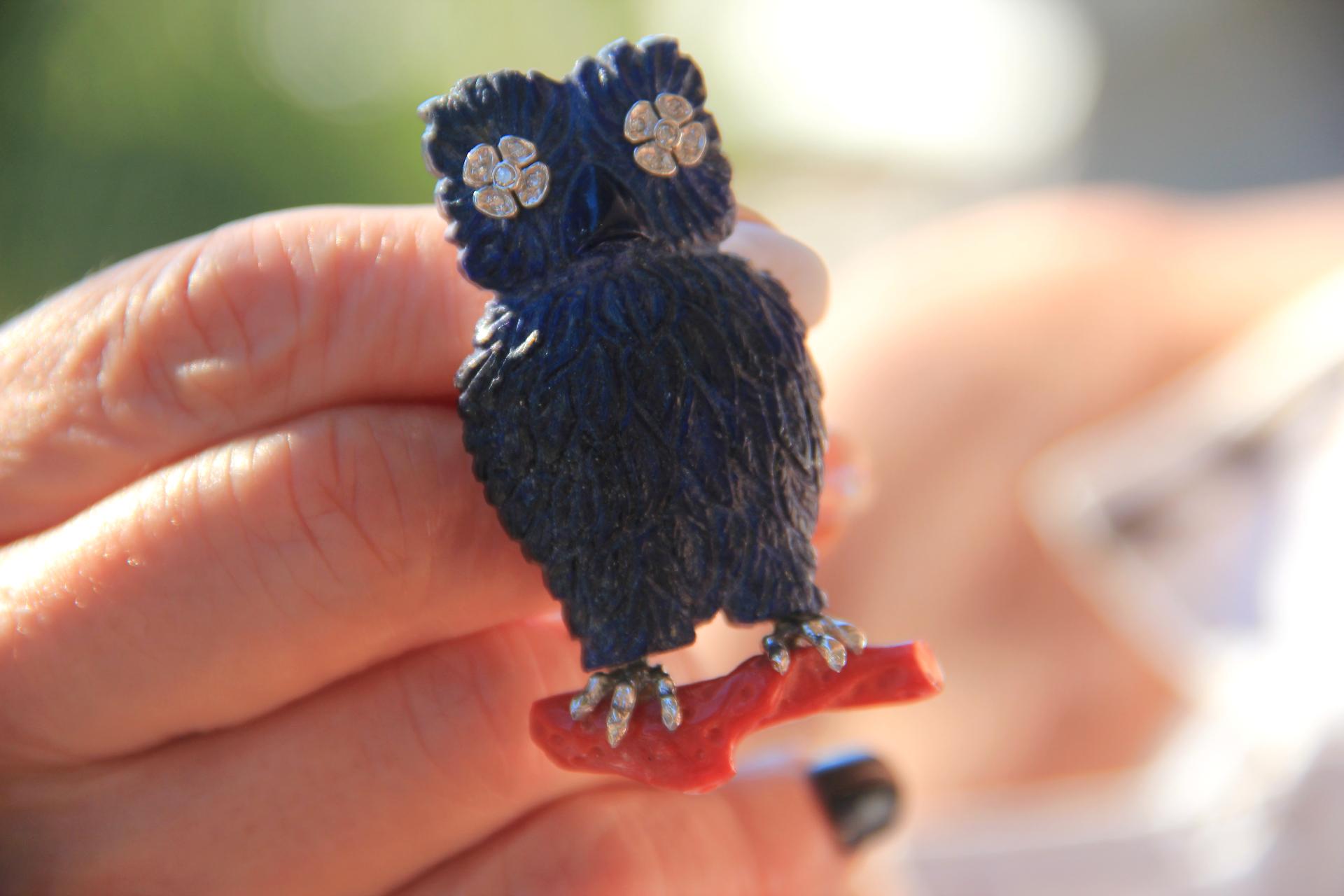 Handcraft Owl Lapis 18 Karat White Gold Diamonds and Coral Brooch For Sale 5