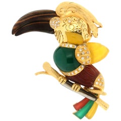 Handcraft Toucan 18 Karat Yellow Gold Diamonds Brooch