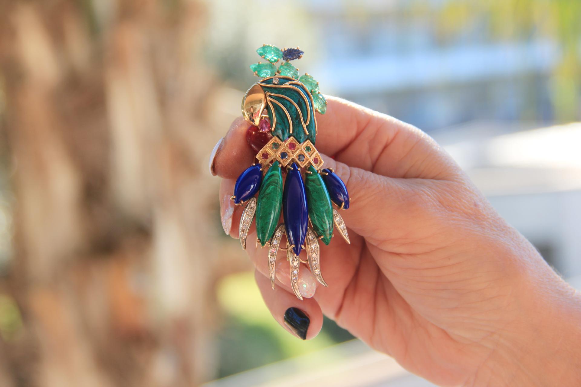 Handcraft Parrot Malachite 18 Karat Yellow and White Gold Diamonds Brooch For Sale 9