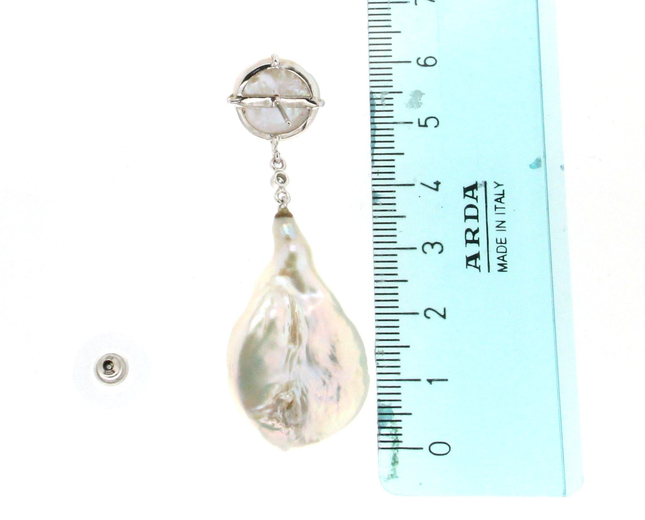 Handcraft Freshwater Pearls 14 Karat White Gold Emerald Drop Earrings In New Condition For Sale In Marcianise, IT