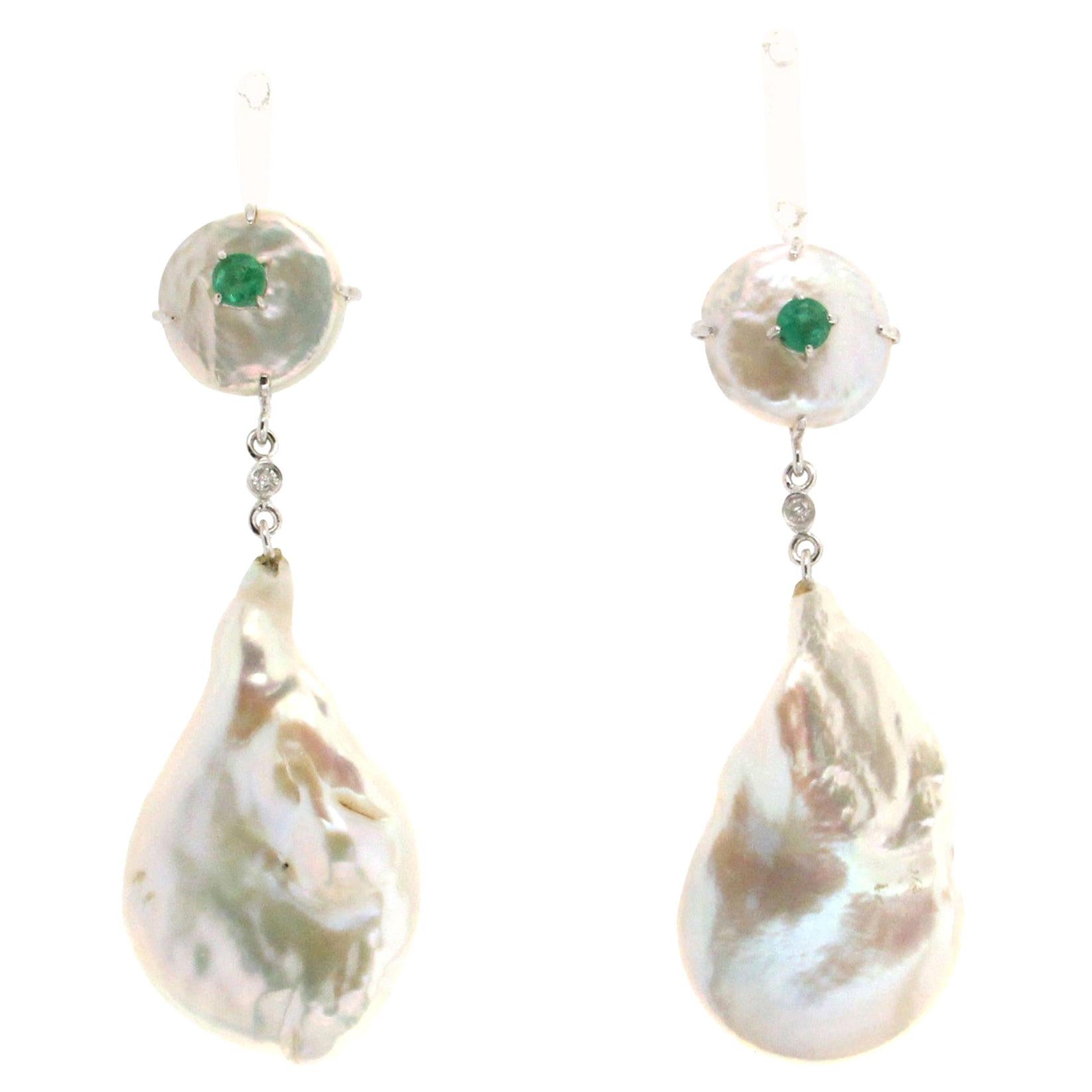 Handcraft Freshwater Pearls 14 Karat White Gold Emerald Drop Earrings For Sale