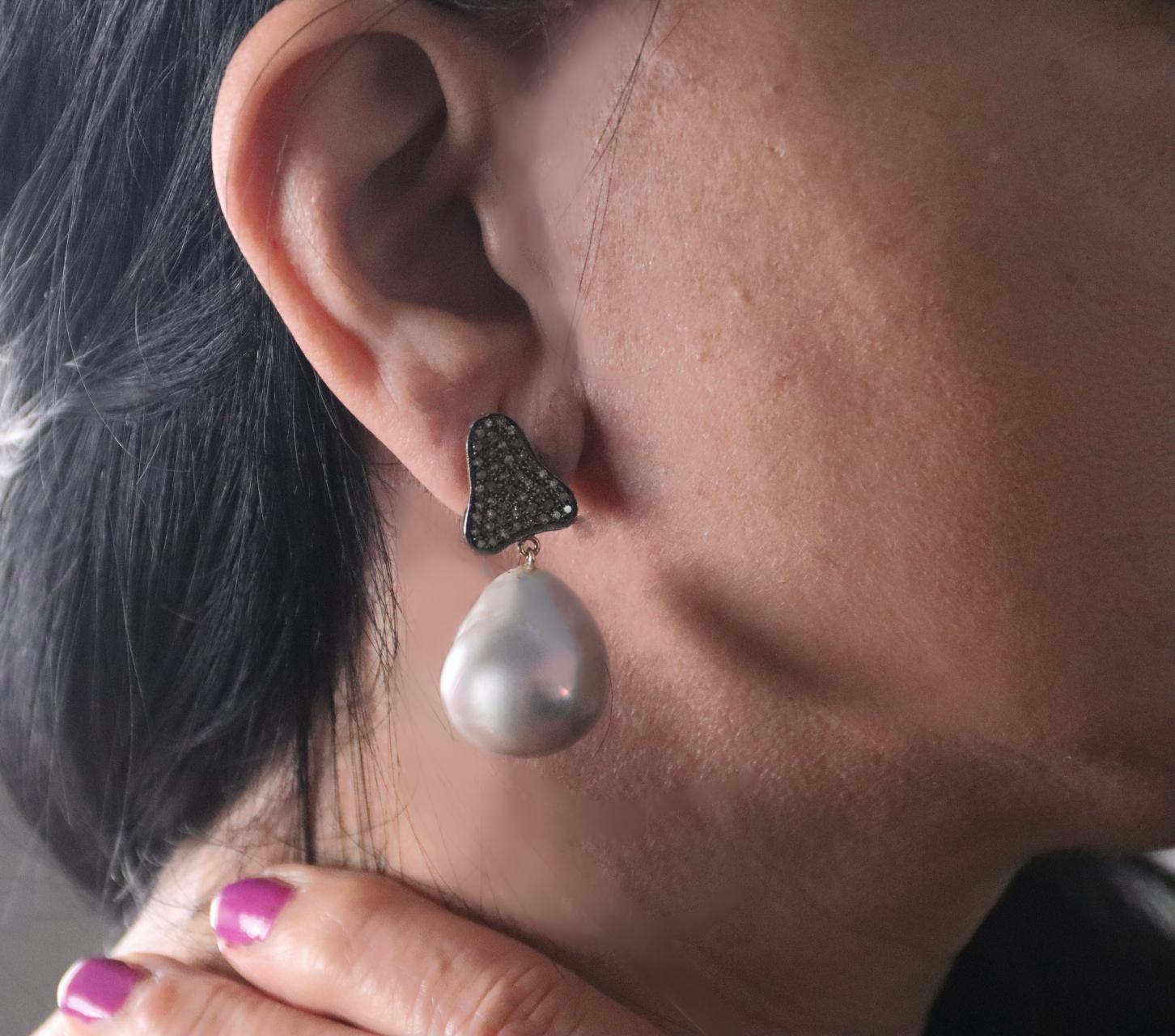 Women's Pearls Diamonds 14 Karat Yellow Gold Drop Earrings For Sale