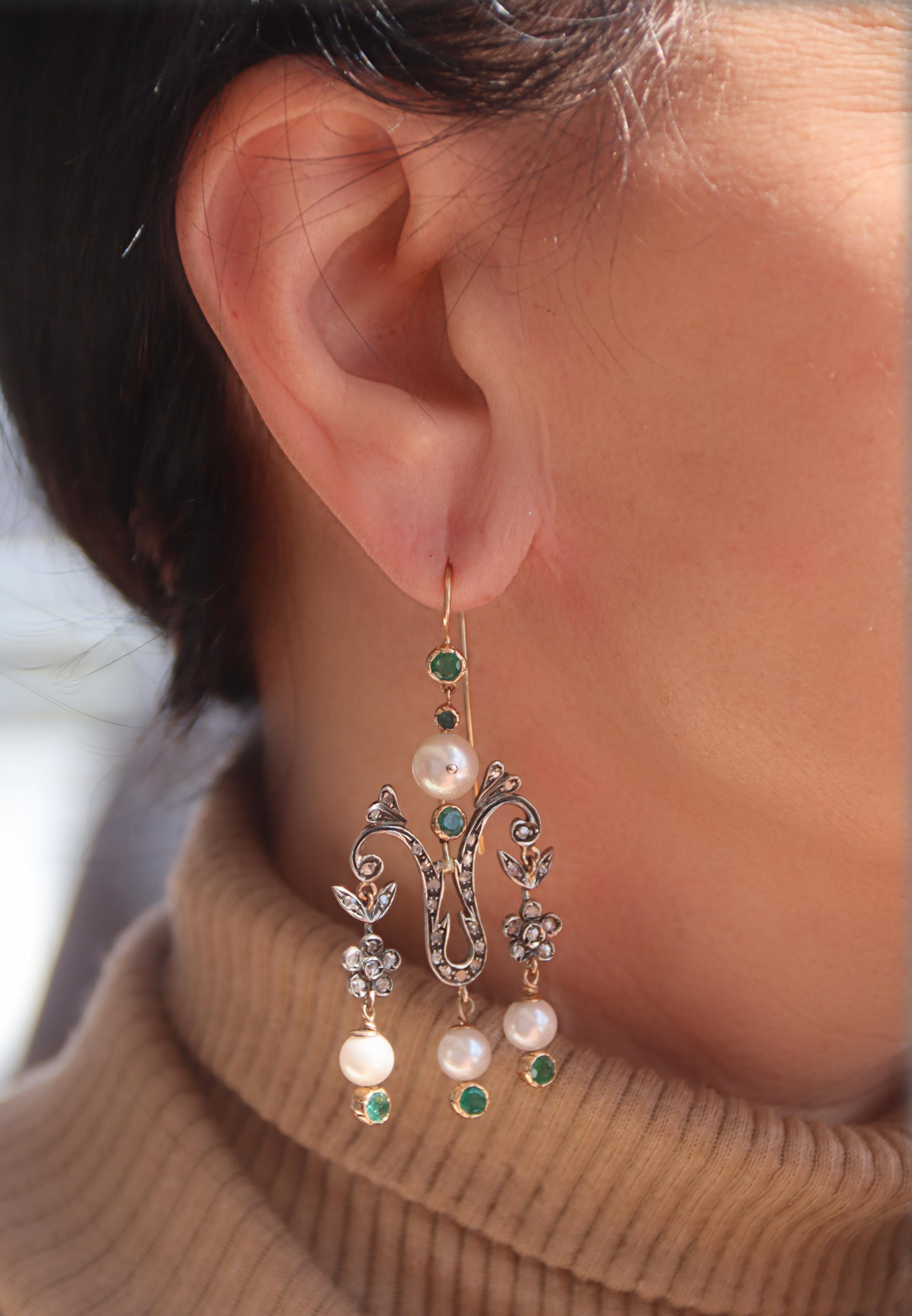 Pendientes artesanales de oro amarillo de 14 quilates con perlas, diamantes y esmeraldas en Nuevo estado para la venta en Marcianise, IT