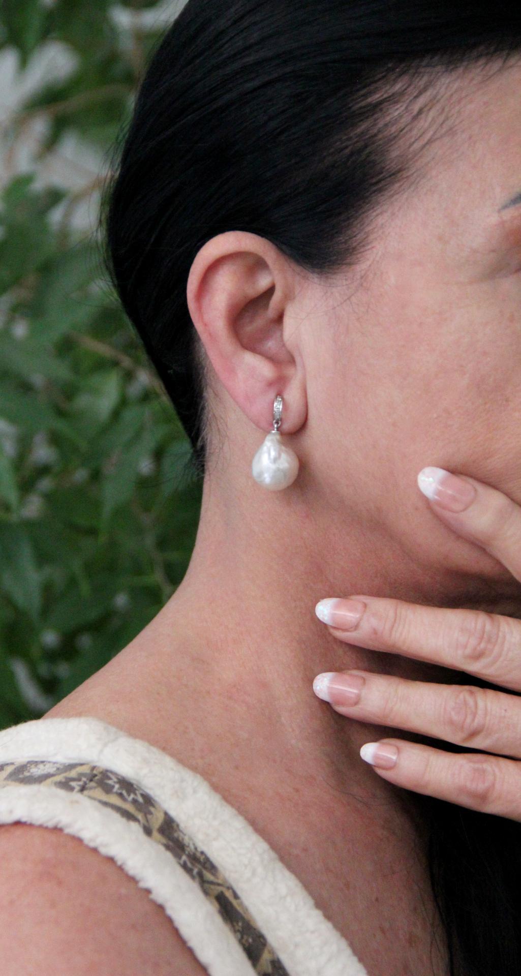 Handcraft Pearls 18 Karat White Gold Diamonds Drop Earrings In New Condition For Sale In Marcianise, IT