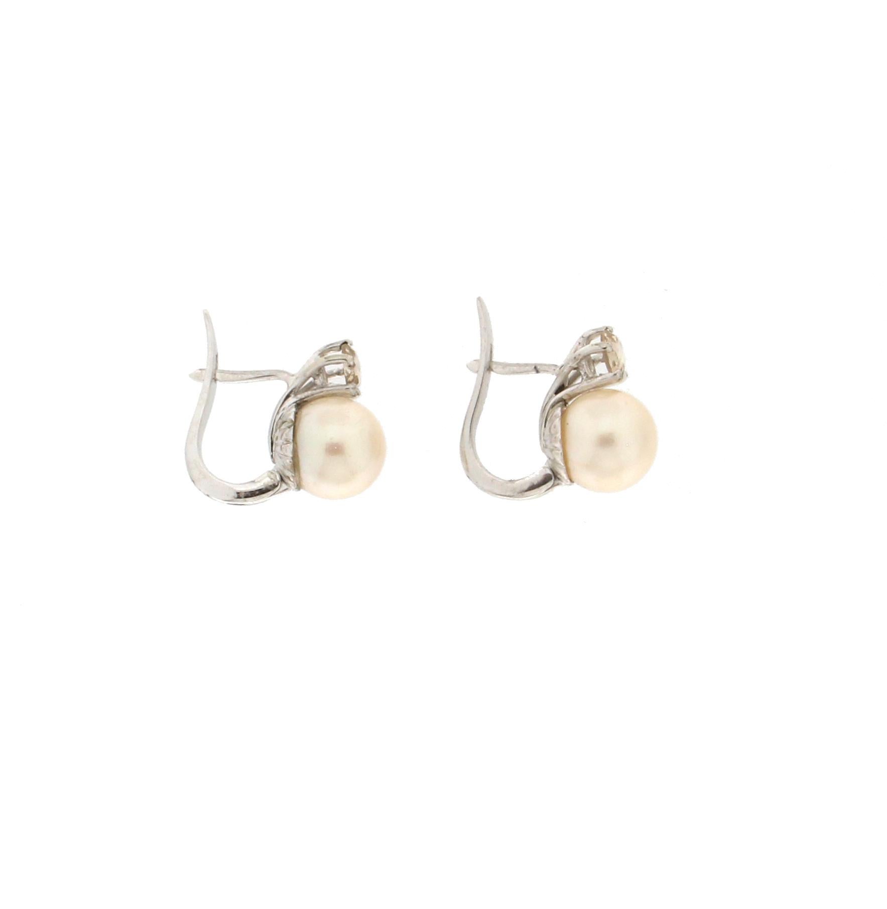 Artisan Handcraft Pearls 18 Karat White Gold Diamonds Stud Earrings
