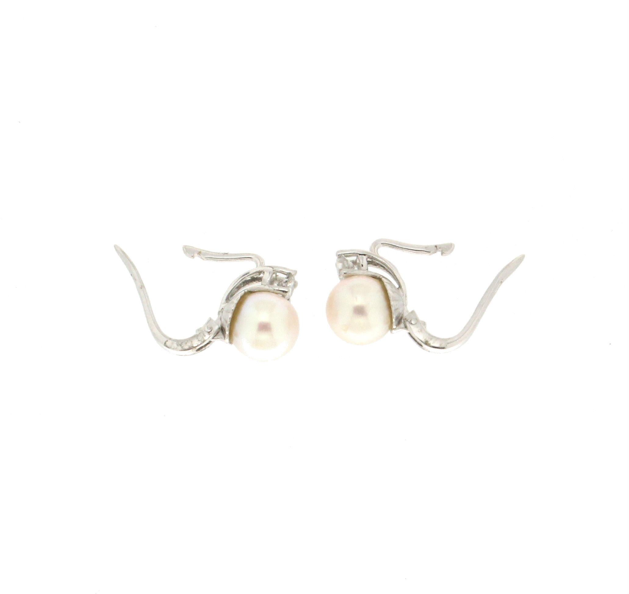 Brilliant Cut Handcraft Japan Pearls 18 Karat White Gold Diamonds Stud Earrings