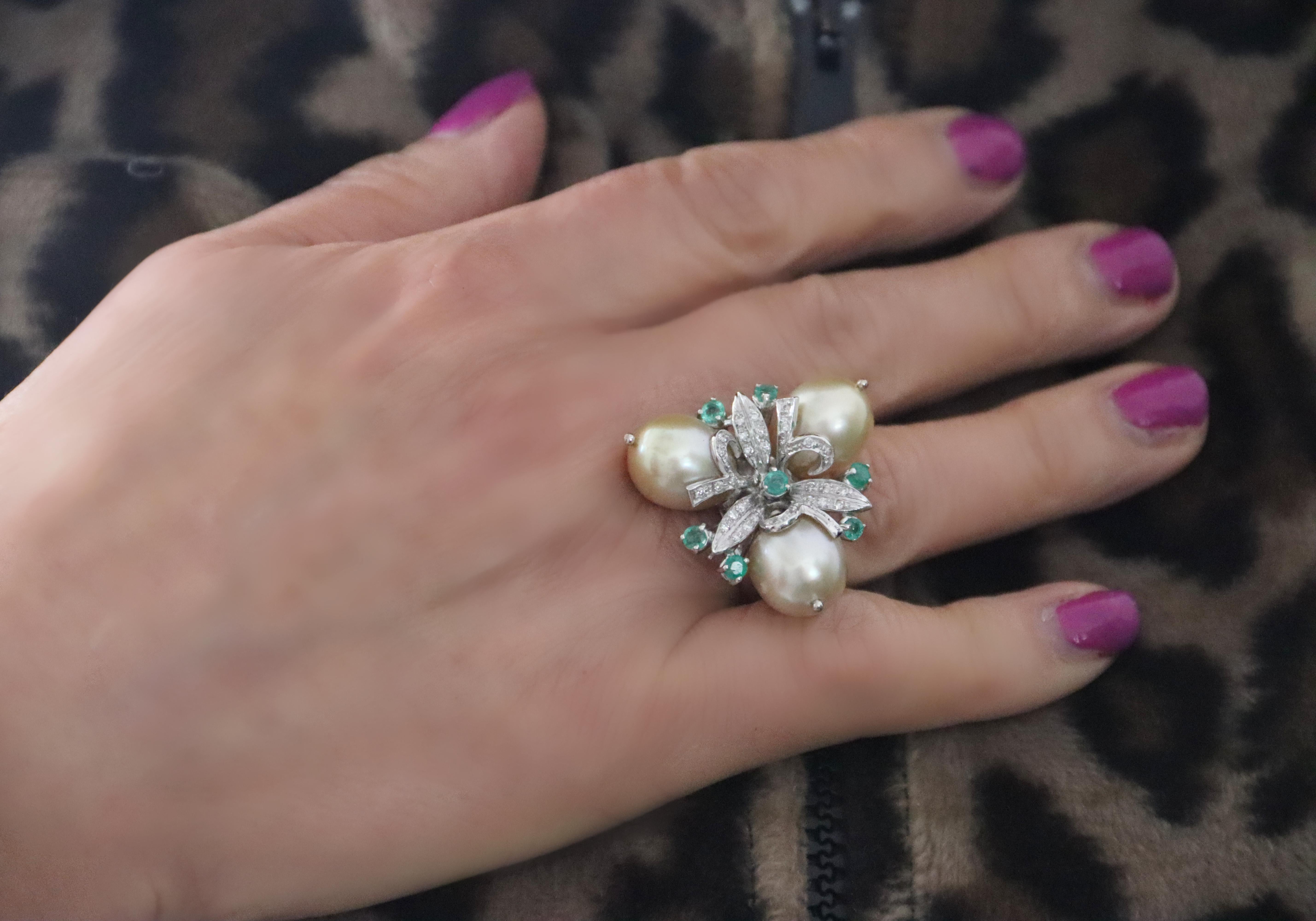 Pearls Diamonds Emeralds 18 Karat White Gold Cocktail Ring For Sale 5