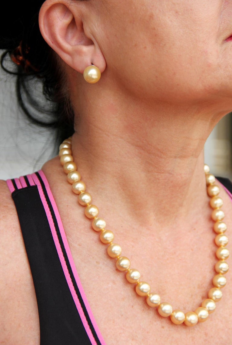 Handcraft Pearls 18 Karat White Gold Strand Rope Necklace at 1stDibs