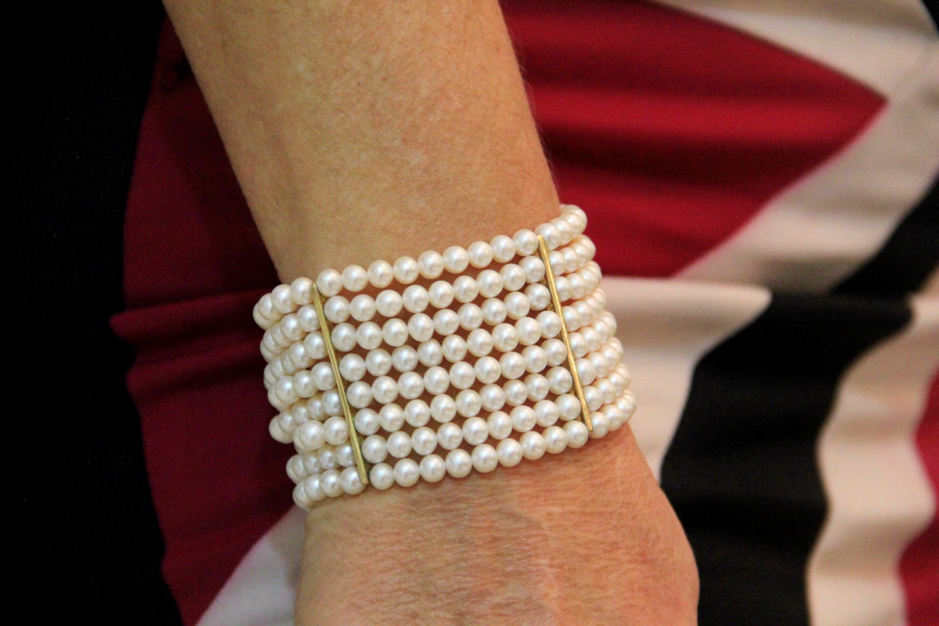 Handcraft Pearls 18 Karat Yellow Gold Cuff Bracelet 6