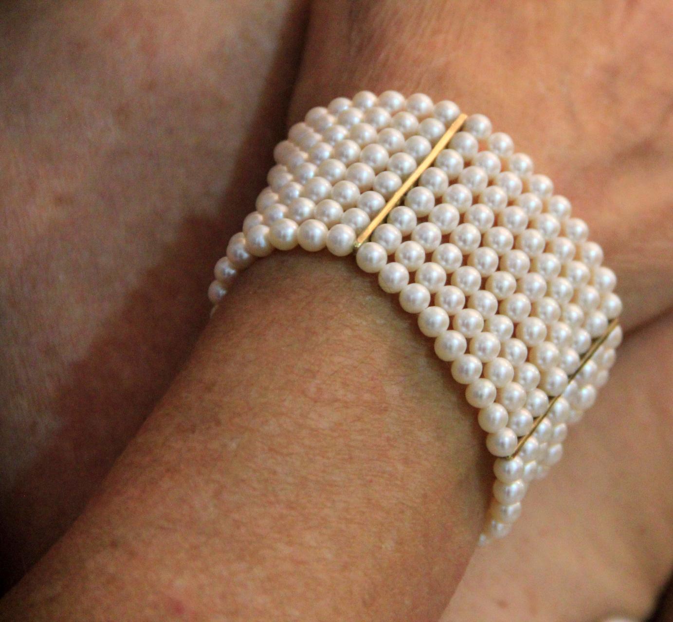 Handcraft Pearls 18 Karat Yellow Gold Cuff Bracelet 8
