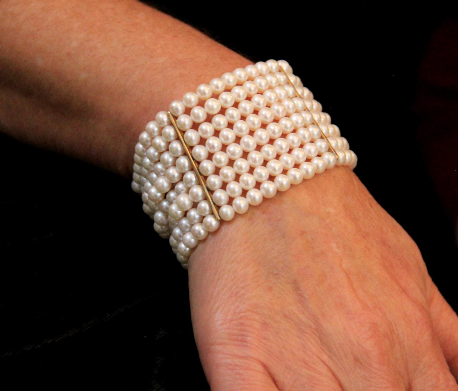Handcraft Pearls 18 Karat Yellow Gold Cuff Bracelet 10