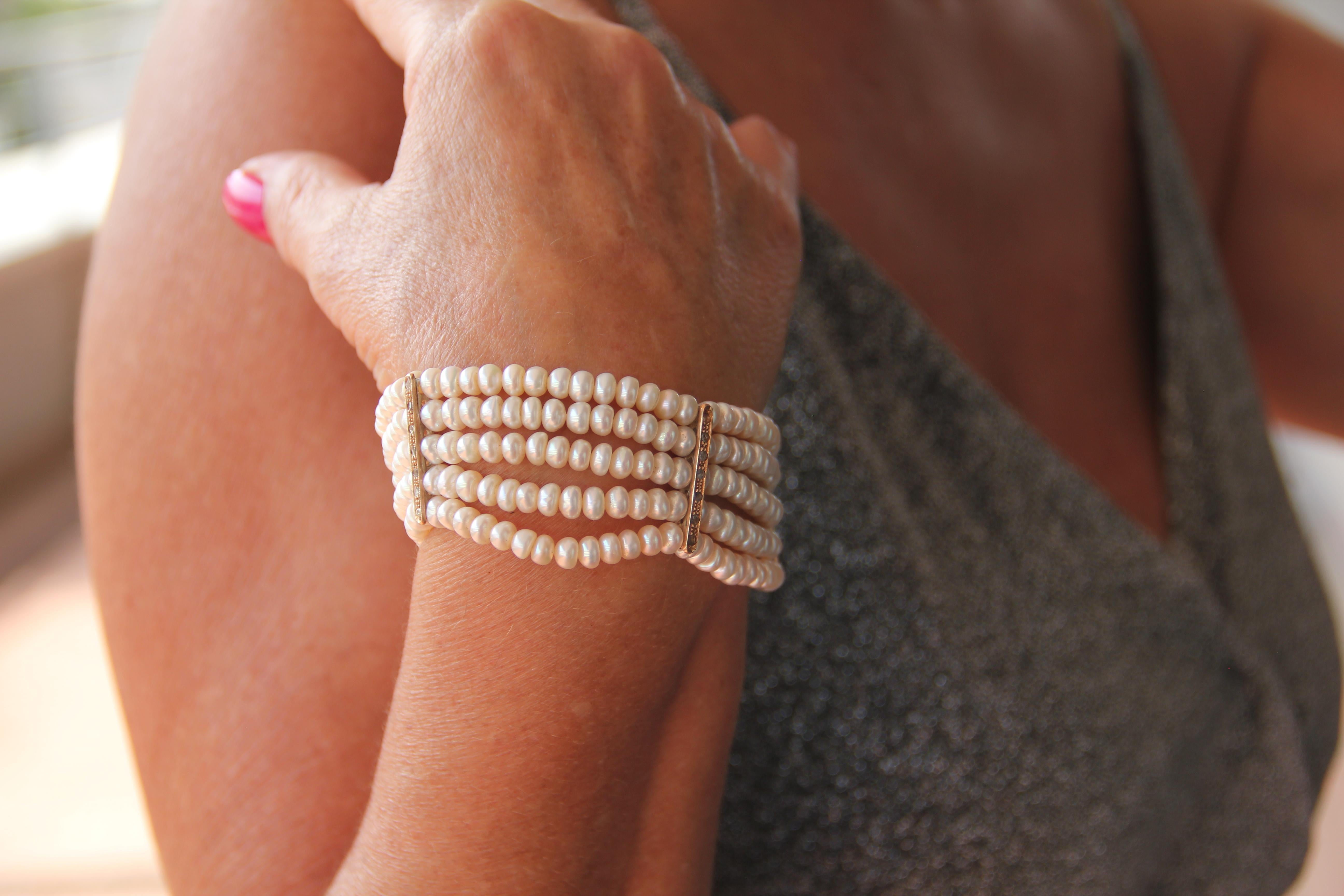 Bracelet manchette artisanal en or jaune 9 carats avec perles et diamants en vente 1
