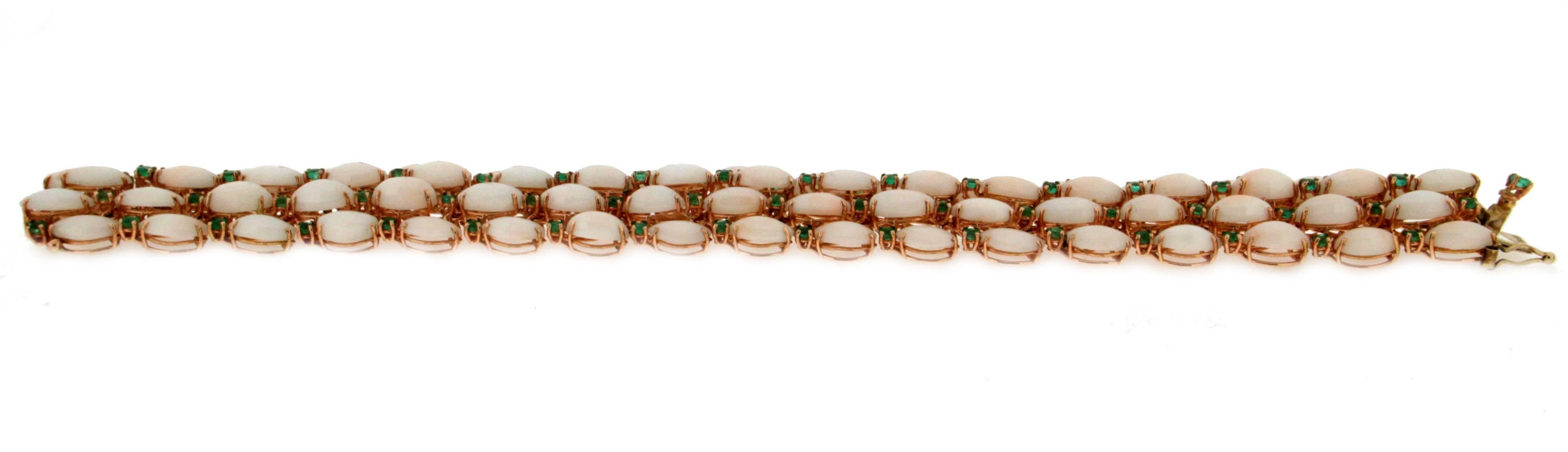 Handcraft Pink Coral 14 Karat Yellow Gold Emeralds Cuff Bracelet For Sale 1