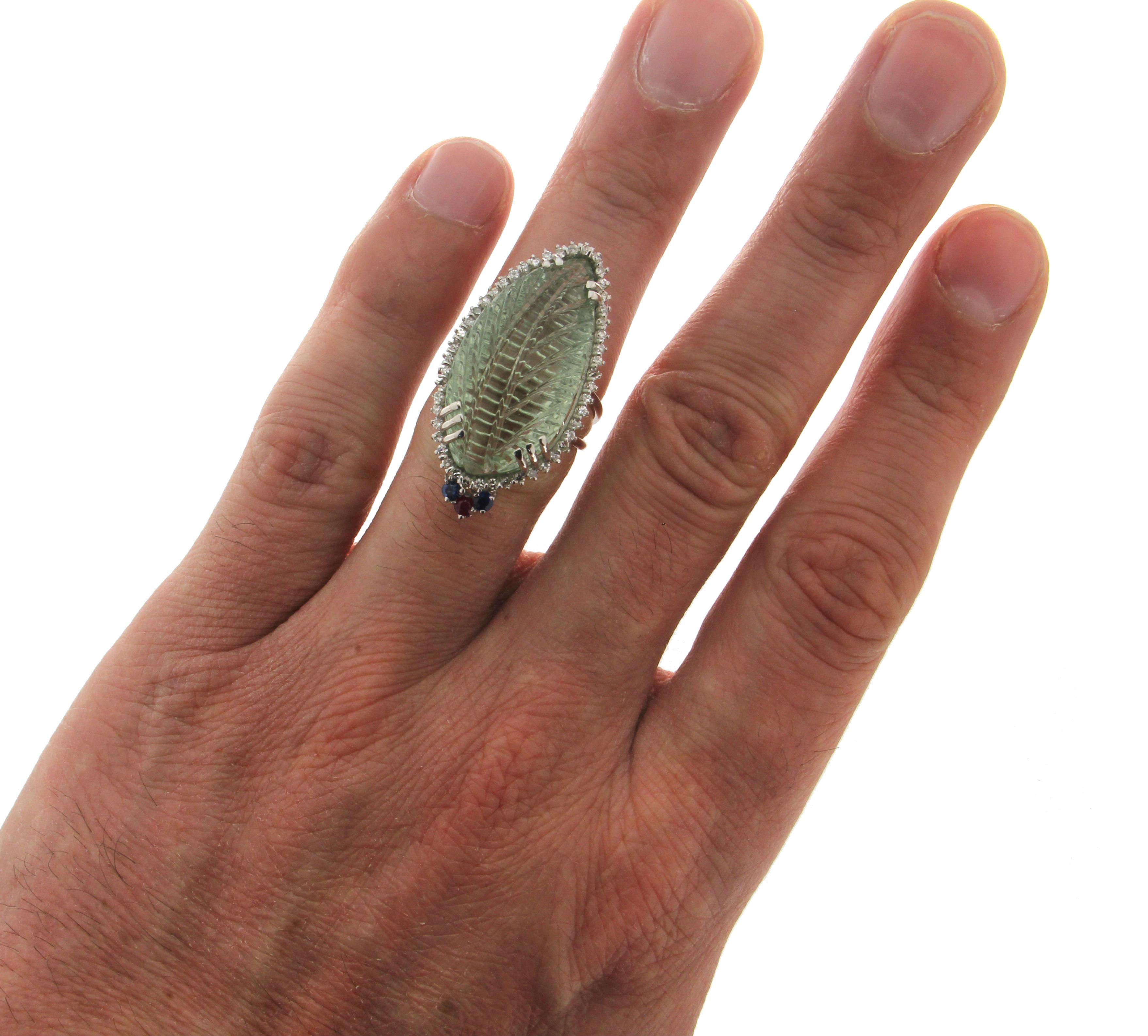 Anello da cocktail con prasiolite in oro bianco 18 carati, diamanti, rubini e zaffiri in vendita 2