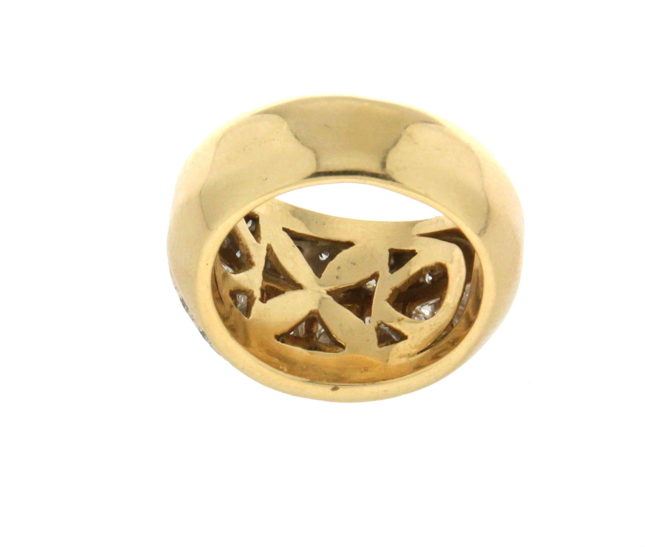 Handcraft Princess Cut Diamonds 18 Karat Yellow Gold Band Ring For Sale 5