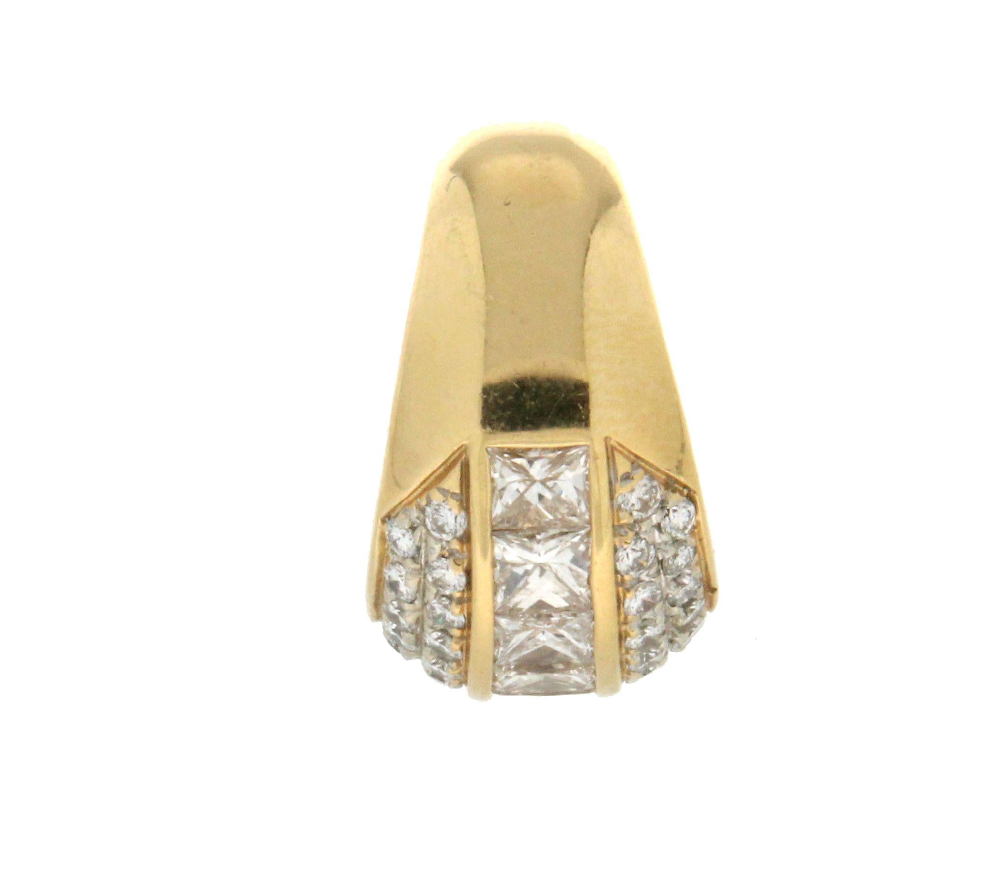 Handcraft Princess Cut Diamonds 18 Karat Yellow Gold Band Ring For Sale 4