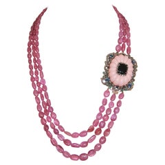 Collier ras du cou artisanal en or jaune 9 carats avec quartz, saphirs et tourmaline