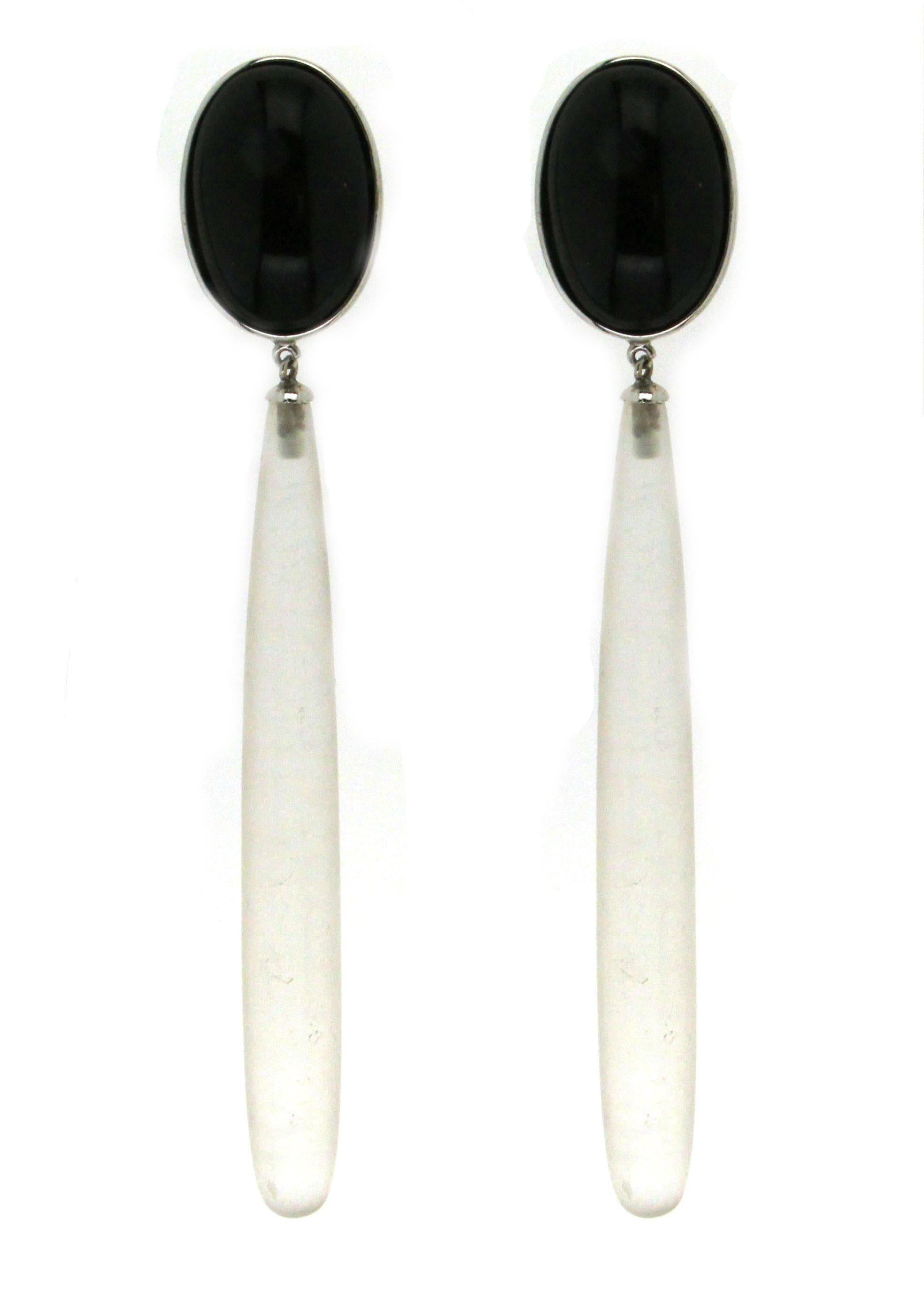 Artisan Handcraft Rock Crystal 18 Karat White Gold Onyx Drop Earrings For Sale