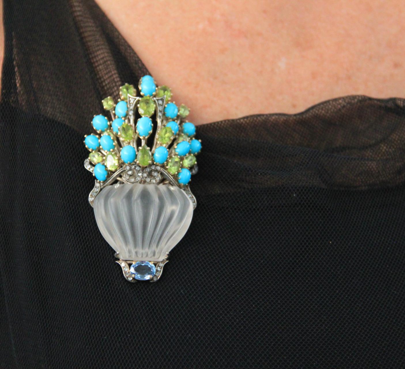 Colgante Broche Artesanal Jarrón de Cristal de Roca Oro Amarillo 14 Kilates Diamantes en venta 1