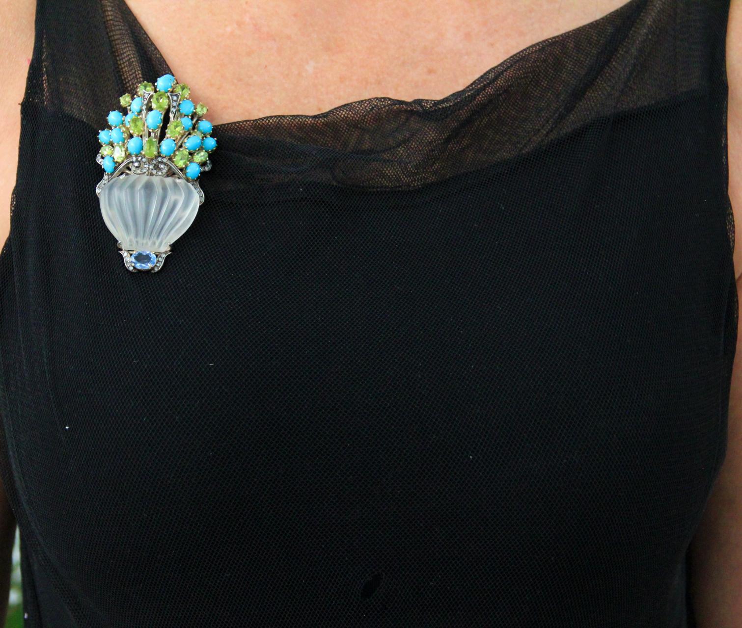 Colgante Broche Artesanal Jarrón de Cristal de Roca Oro Amarillo 14 Kilates Diamantes en venta 2