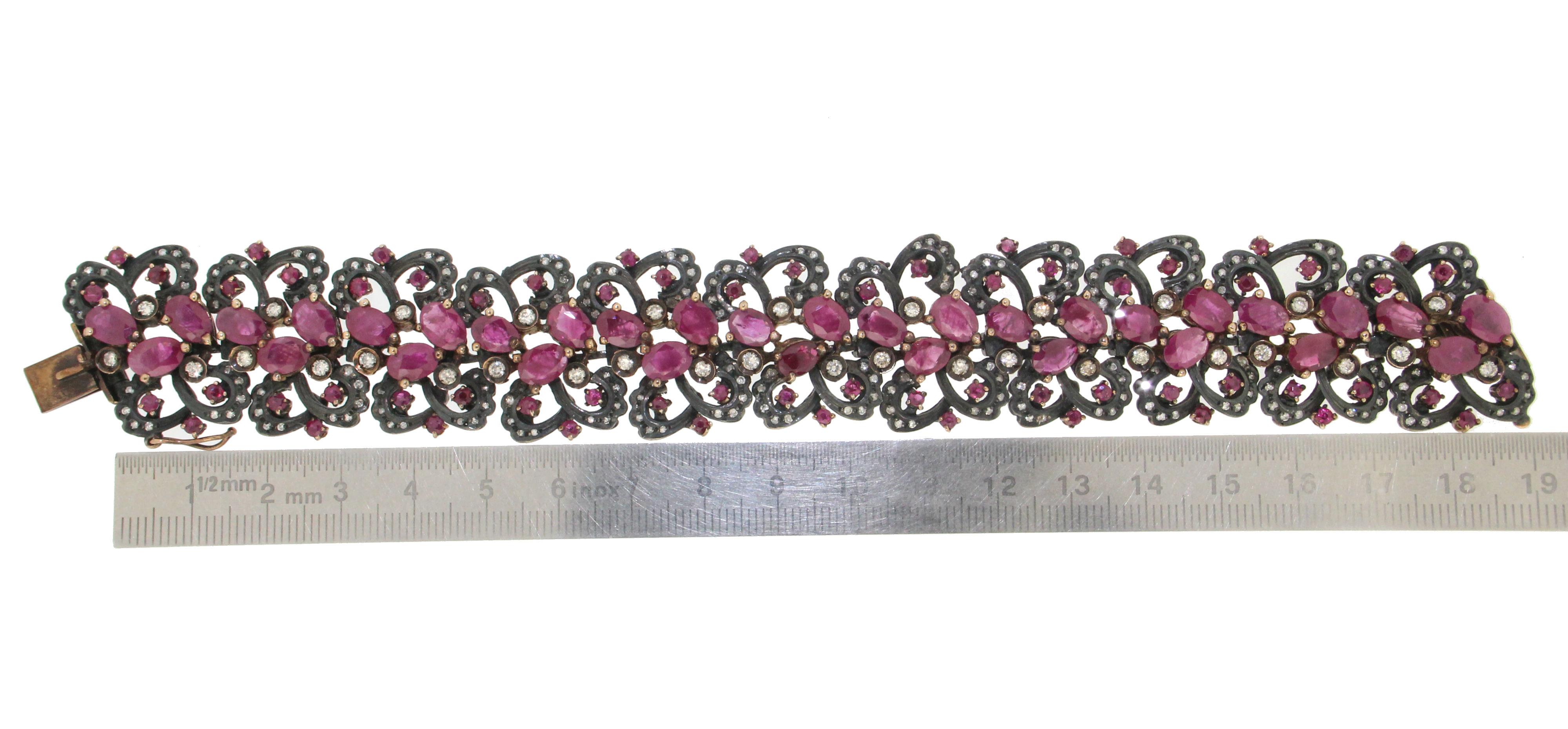 Women's or Men's Handcraft Rubies 14 Karat Yellow Gold Diamonds Cuff Bracelet For Sale