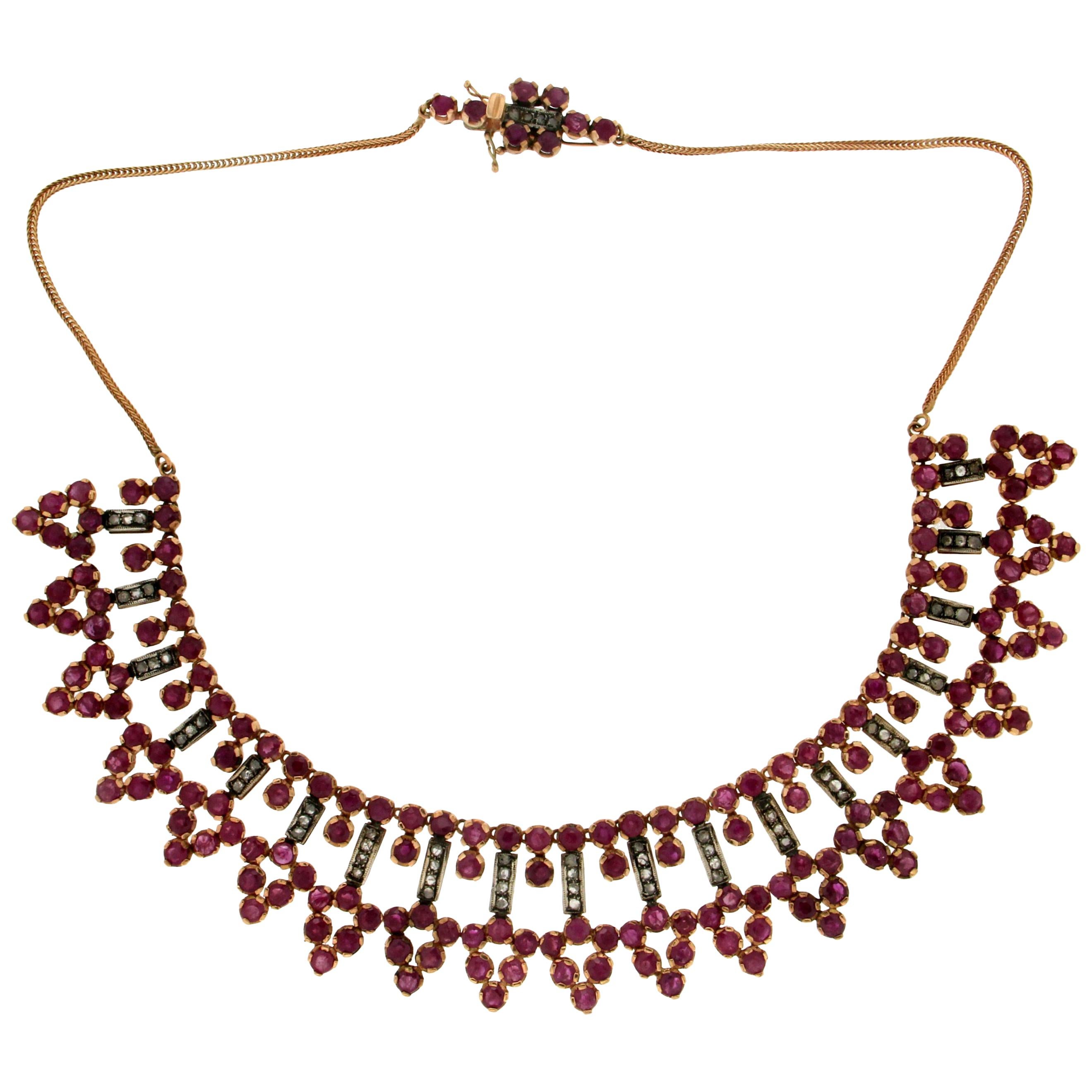 Handgefertigte Rubin-Halskette aus 14 Karat Gelbgold mit Diamanten