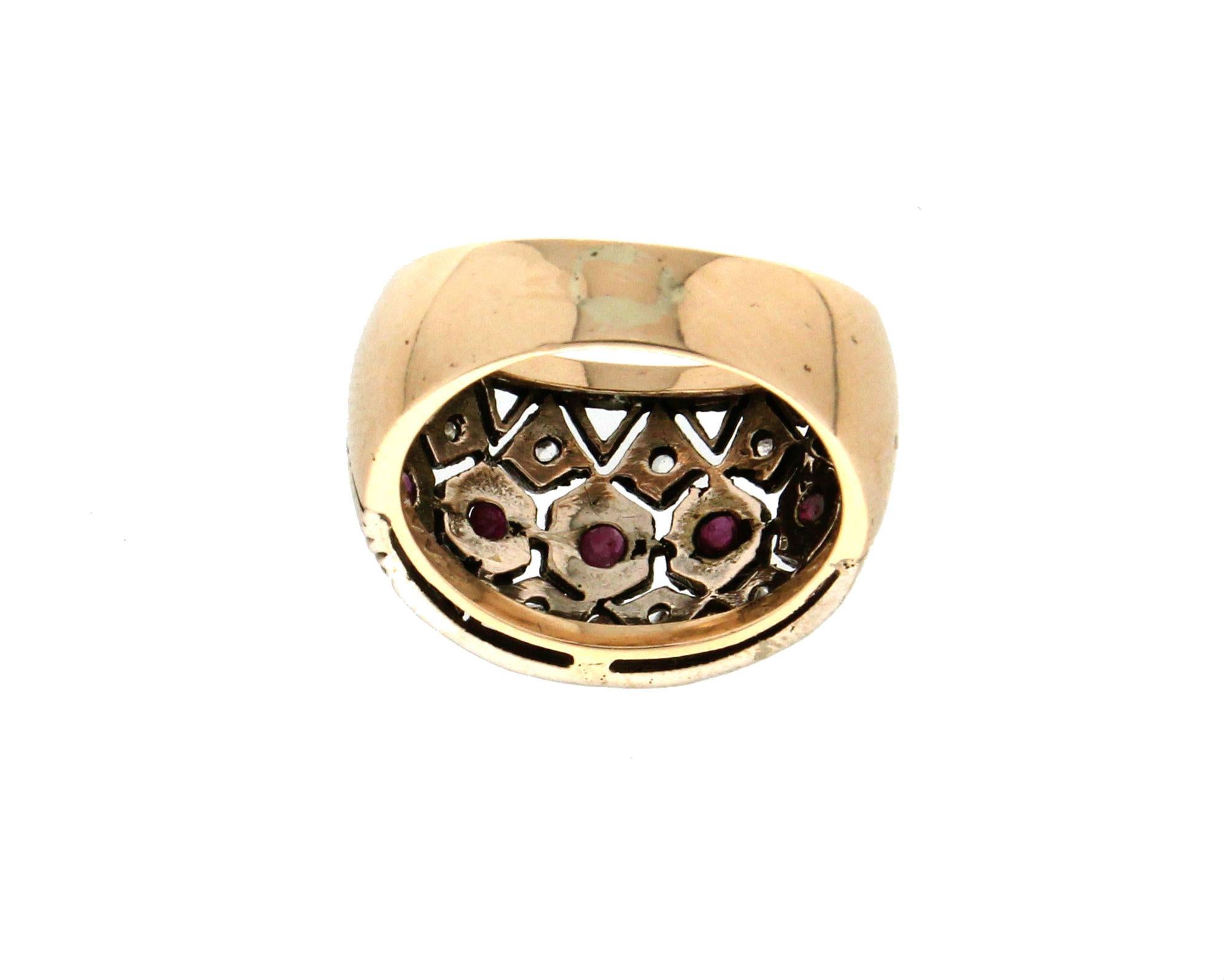 Handcraft Ruby 14 Karat Yellow Gold Diamonds Cocktail Ring For Sale 3
