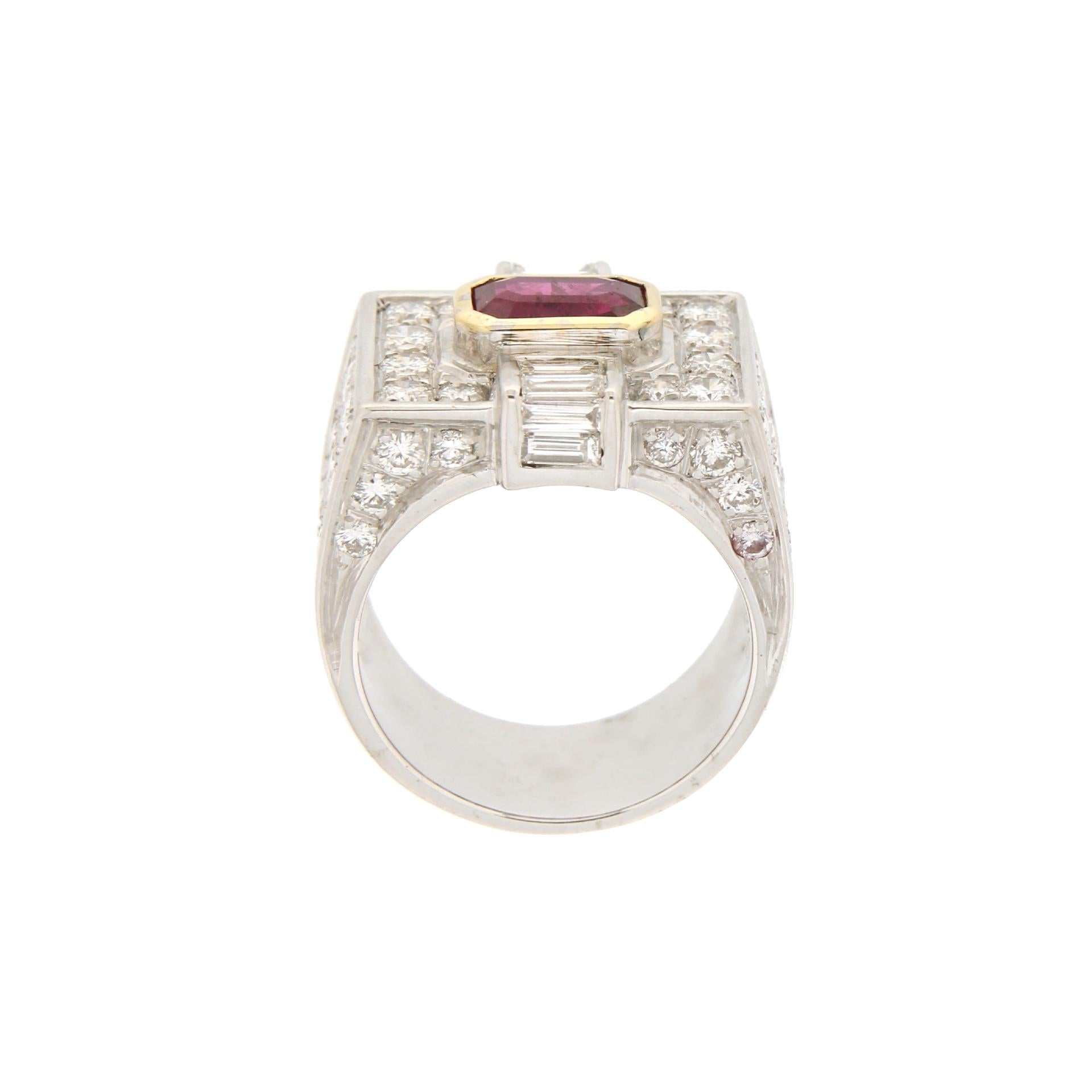 Handcraft Ruby 18 Karat White Gold Diamonds Cocktail Ring In New Condition For Sale In Marcianise, IT