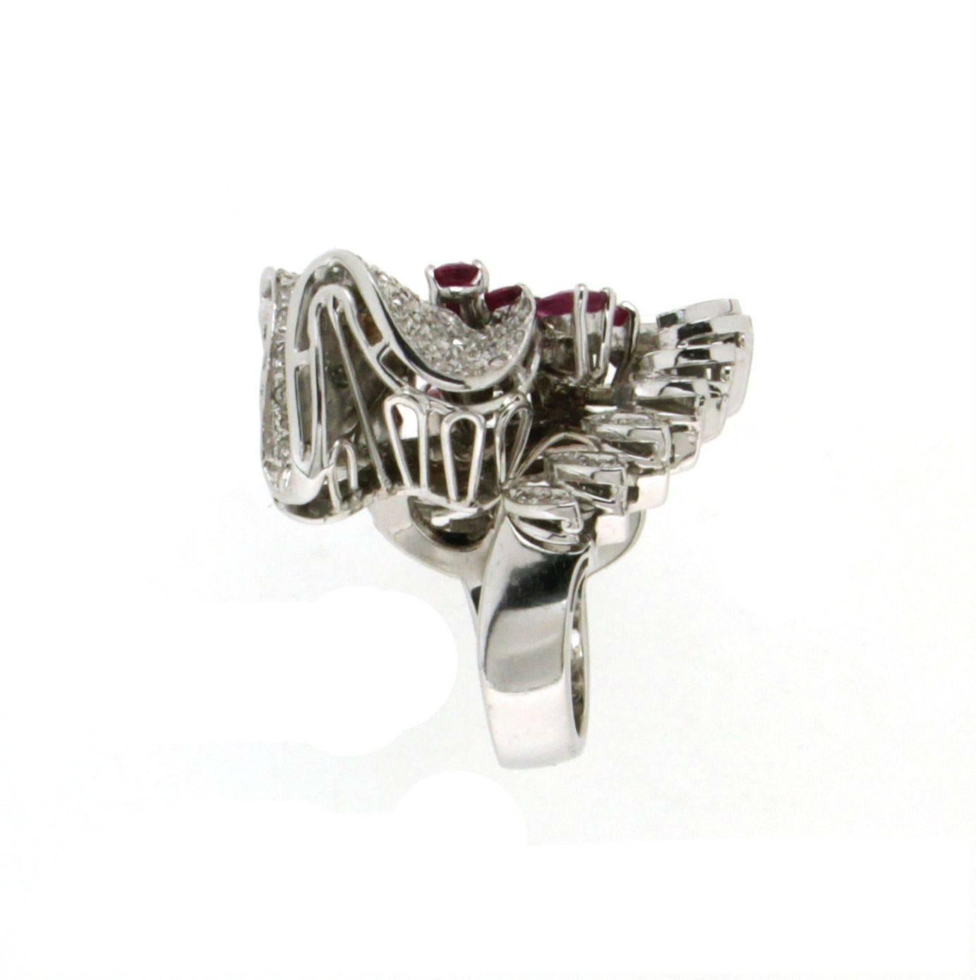 Handcraft Ruby 18 Karat White Gold Diamonds Cocktail Ring For Sale 2