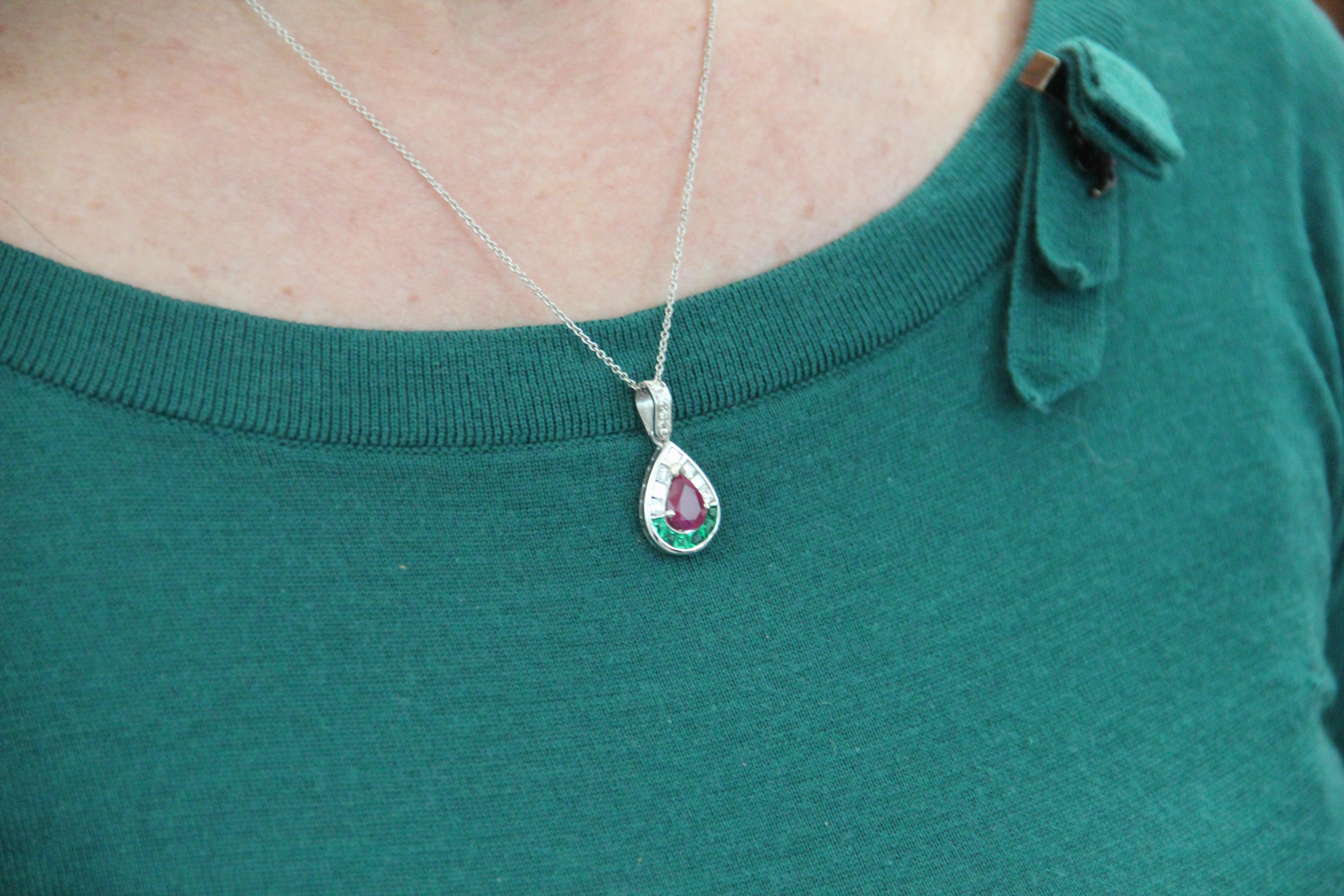 Handcraft Ruby 18 Karat White Gold Diamonds Emeralds Pendant Necklace For Sale 1