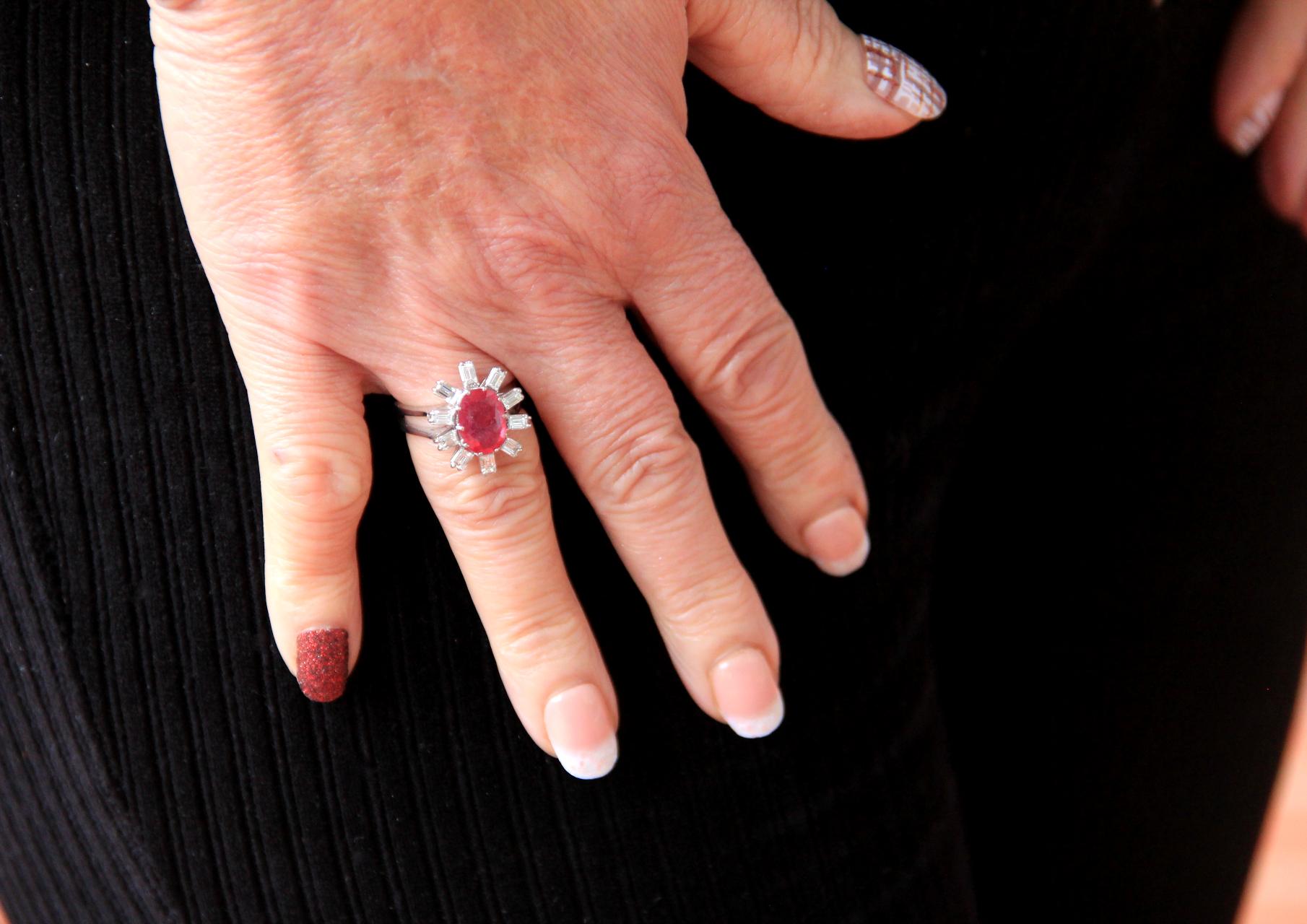 Handcraft Ruby 18 Karat White Gold Diamonds Engagement Ring For Sale 4