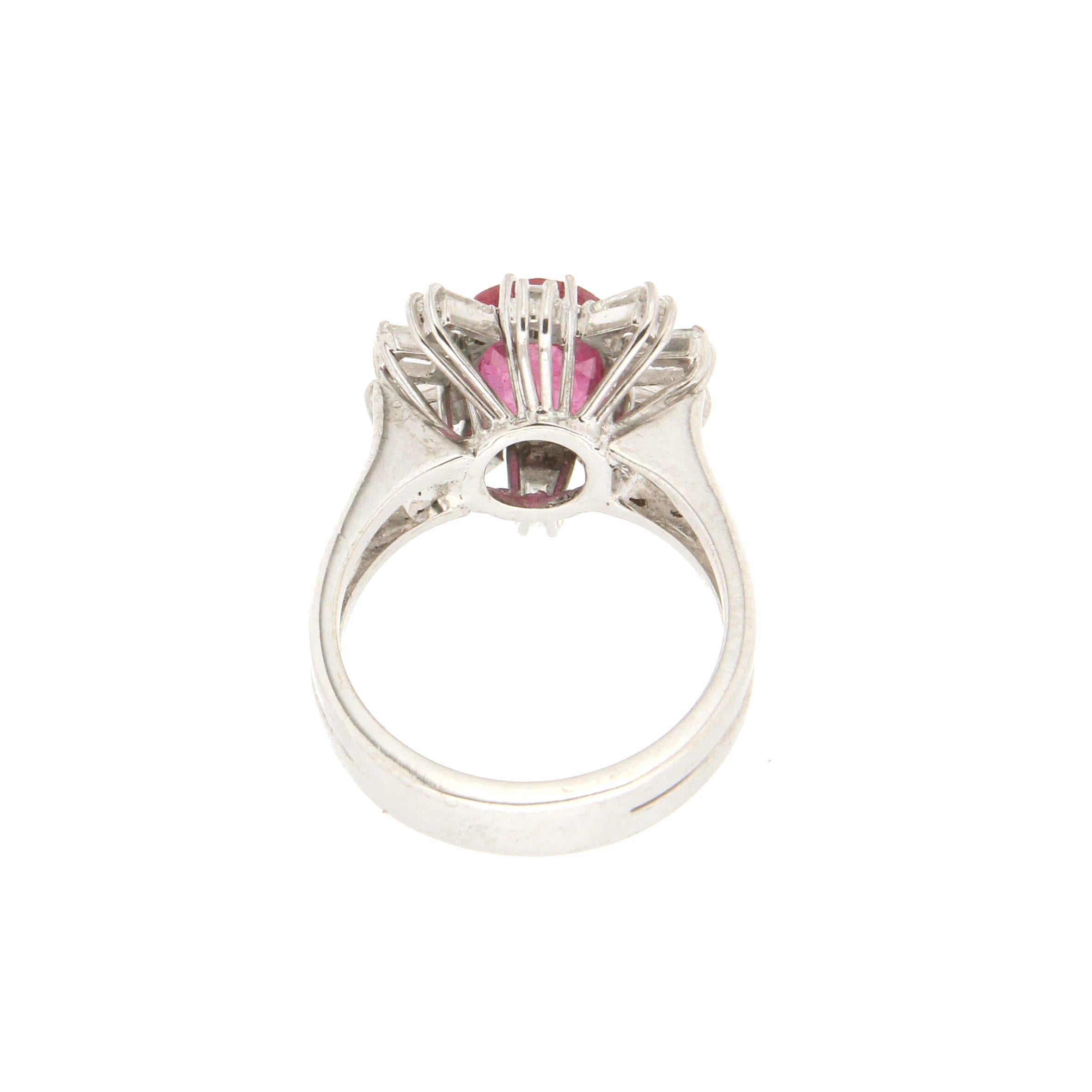 Handcraft Ruby 18 Karat White Gold Diamonds Engagement Ring In New Condition For Sale In Marcianise, IT