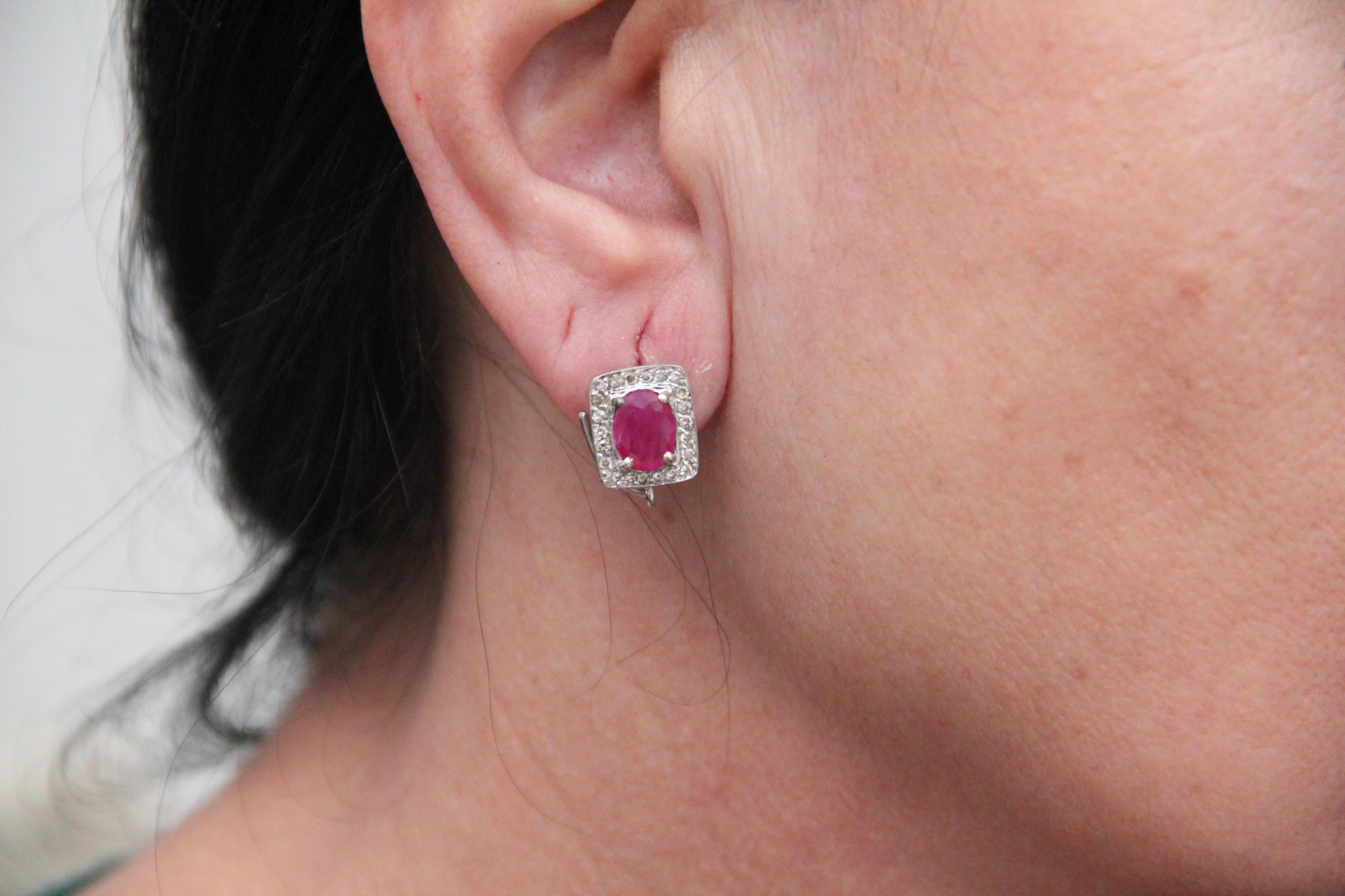 Boucles d'oreilles Handcraft en or blanc 18 carats avec rubis et diamants Unisexe en vente