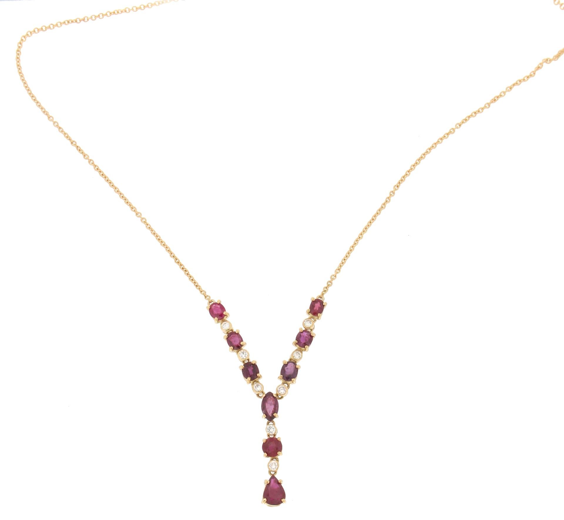 Artisan Handcraft Ruby 18 Karat Yellow Gold Diamonds Pendant Necklace For Sale