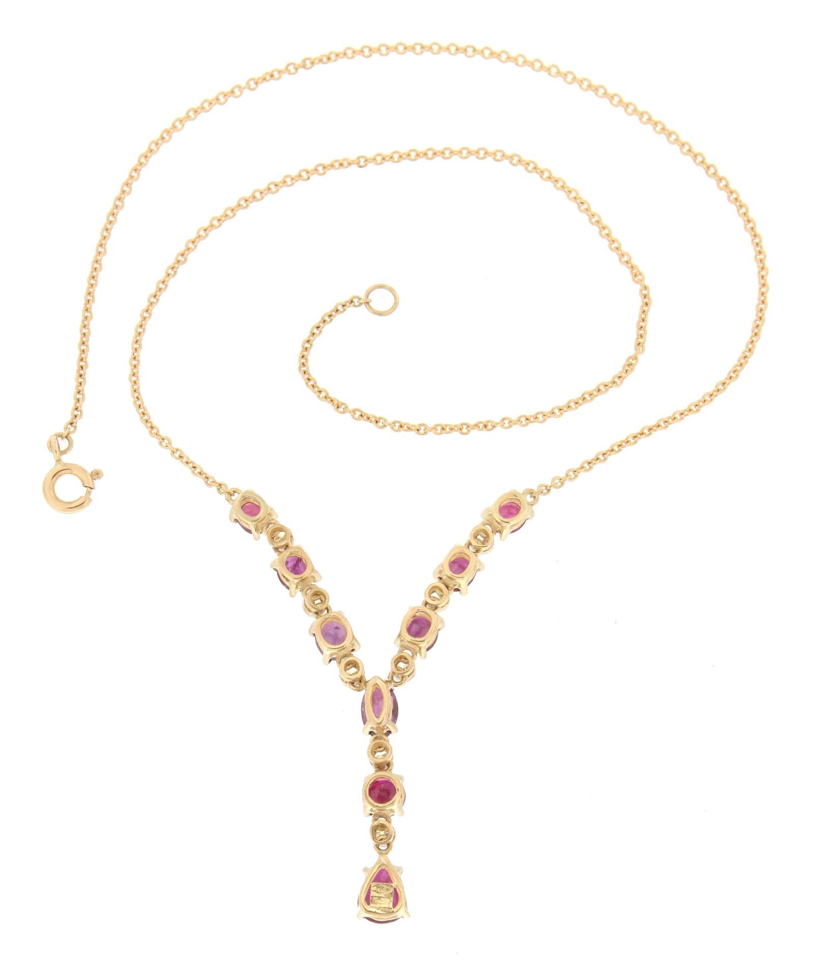 Handcraft Ruby 18 Karat Yellow Gold Diamonds Pendant Necklace In New Condition For Sale In Marcianise, IT