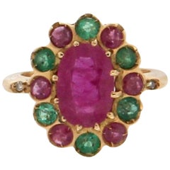 Vintage Handcraft Ruby 18 Karat Yellow Gold Emeralds Diamonds Cocktail Ring