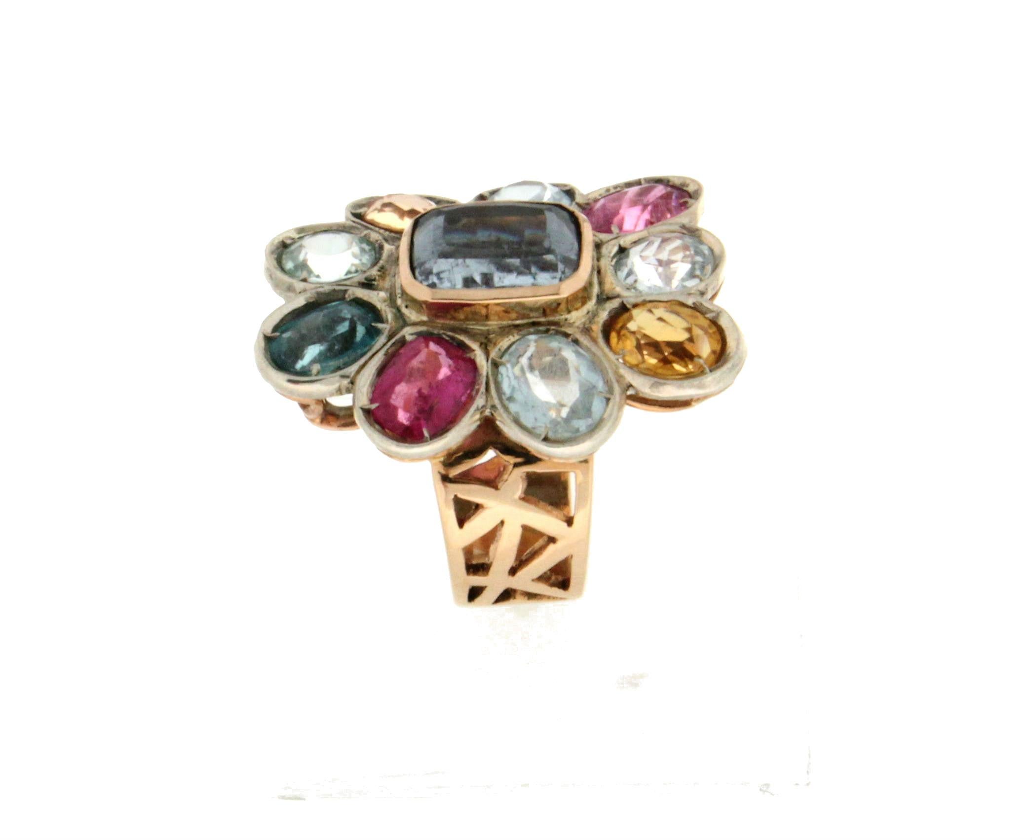 Bague cocktail artisanale en or jaune 14 carats avec saphir, tourmaline et aigue-marine en vente 1