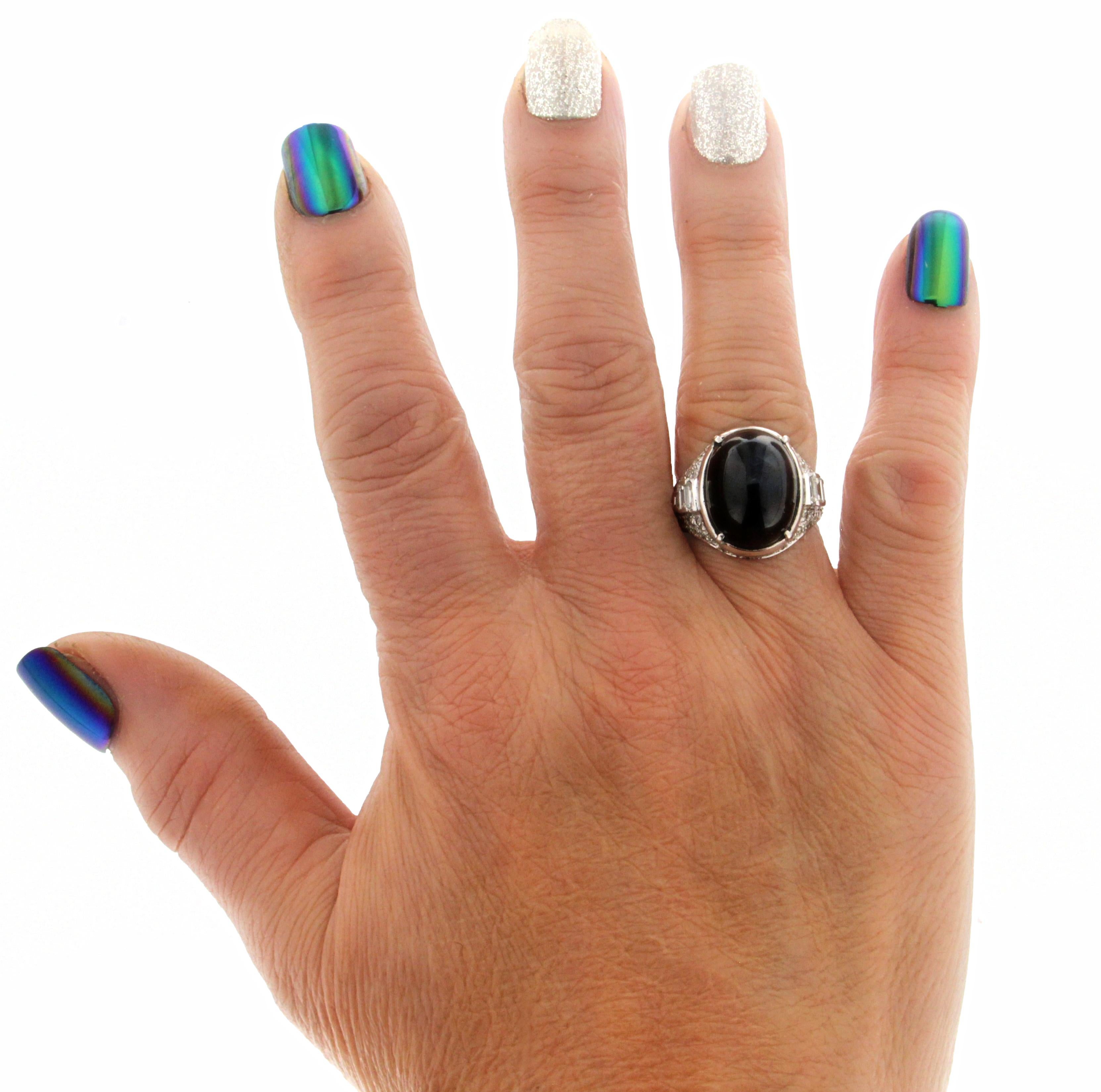 Handcraft Saphir 18 Karat Weißgold Diamanten Cocktail Ring im Angebot 5