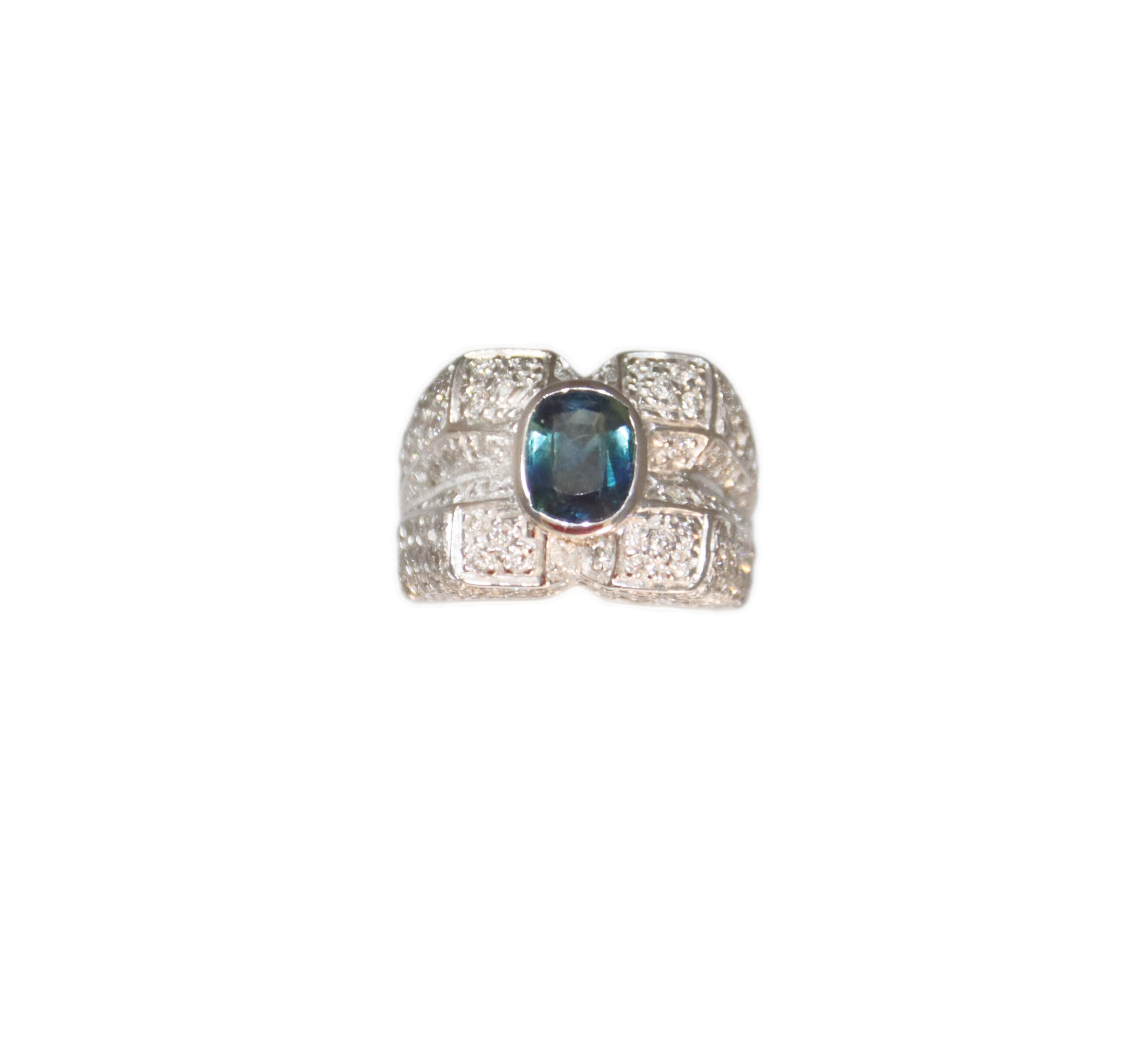 Handcraft Sapphire 18 Karat White Gold Diamonds Cocktail Ring For Sale 4