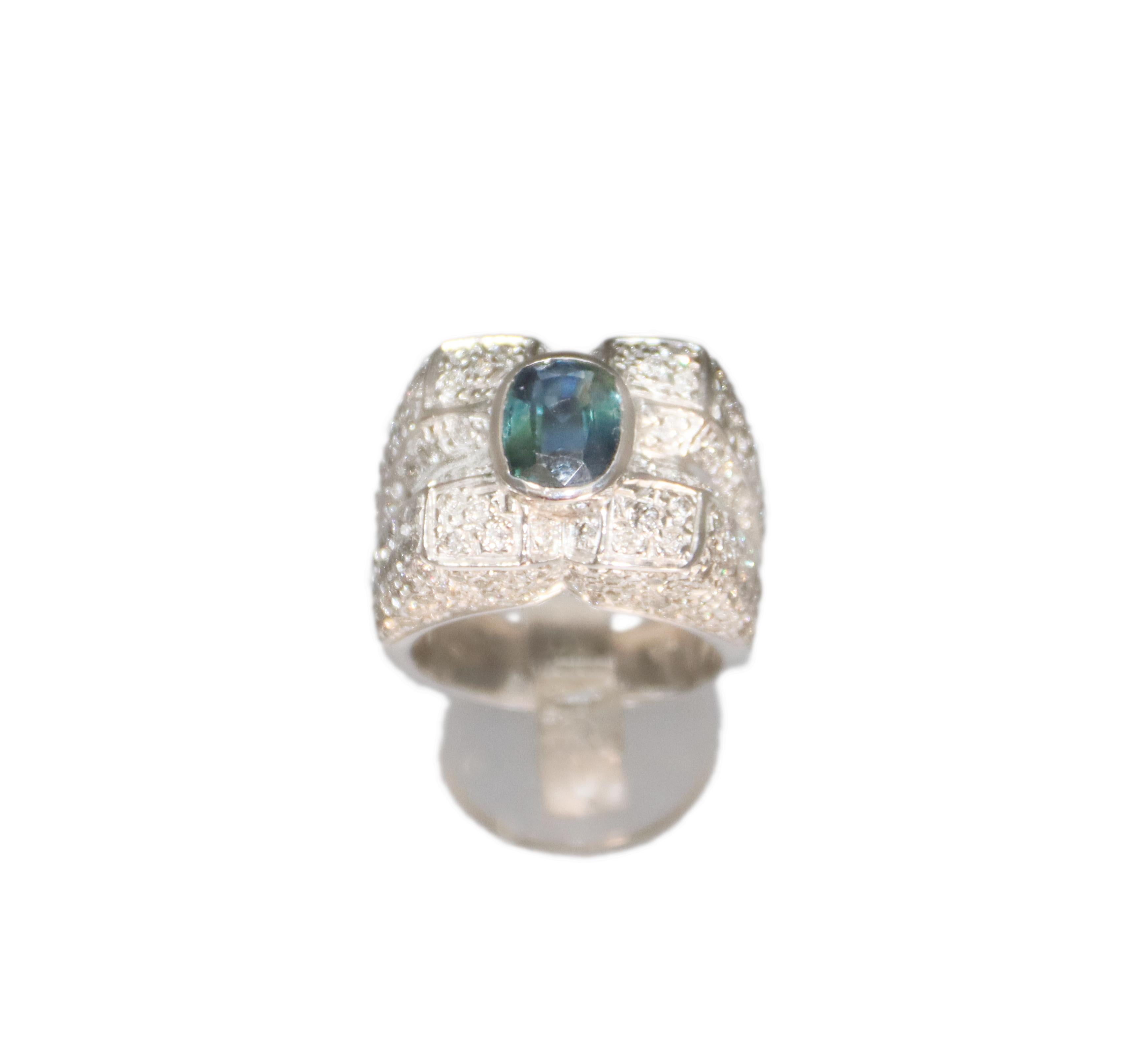 Handcraft Sapphire 18 Karat White Gold Diamonds Cocktail Ring For Sale 5