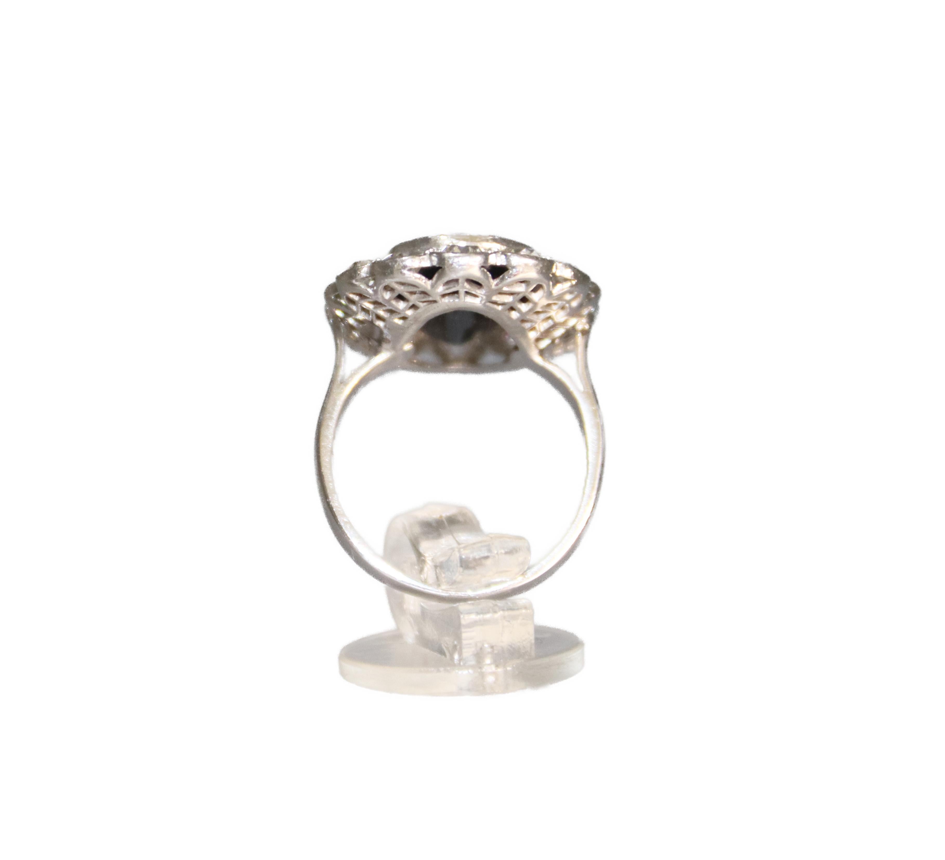 Handcraft Sapphire 18 Karat White Gold Diamonds Cocktail Ring For Sale 4