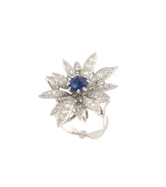 Bague cocktail artisanale en or blanc 18 carats avec saphirs et diamants