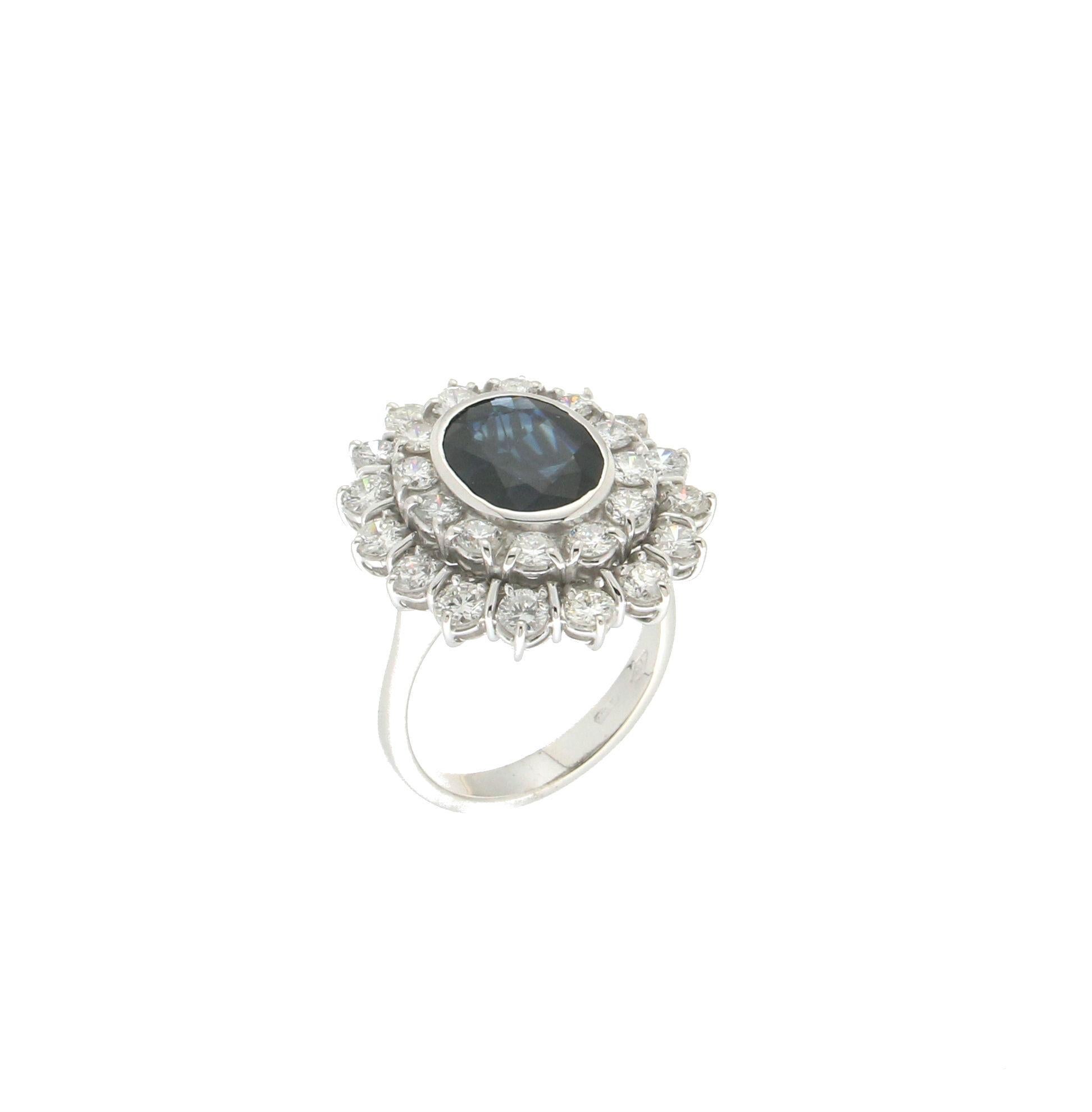 Handcraft Sapphire 18 Karat White Gold Diamonds Cocktail Ring In New Condition For Sale In Marcianise, IT