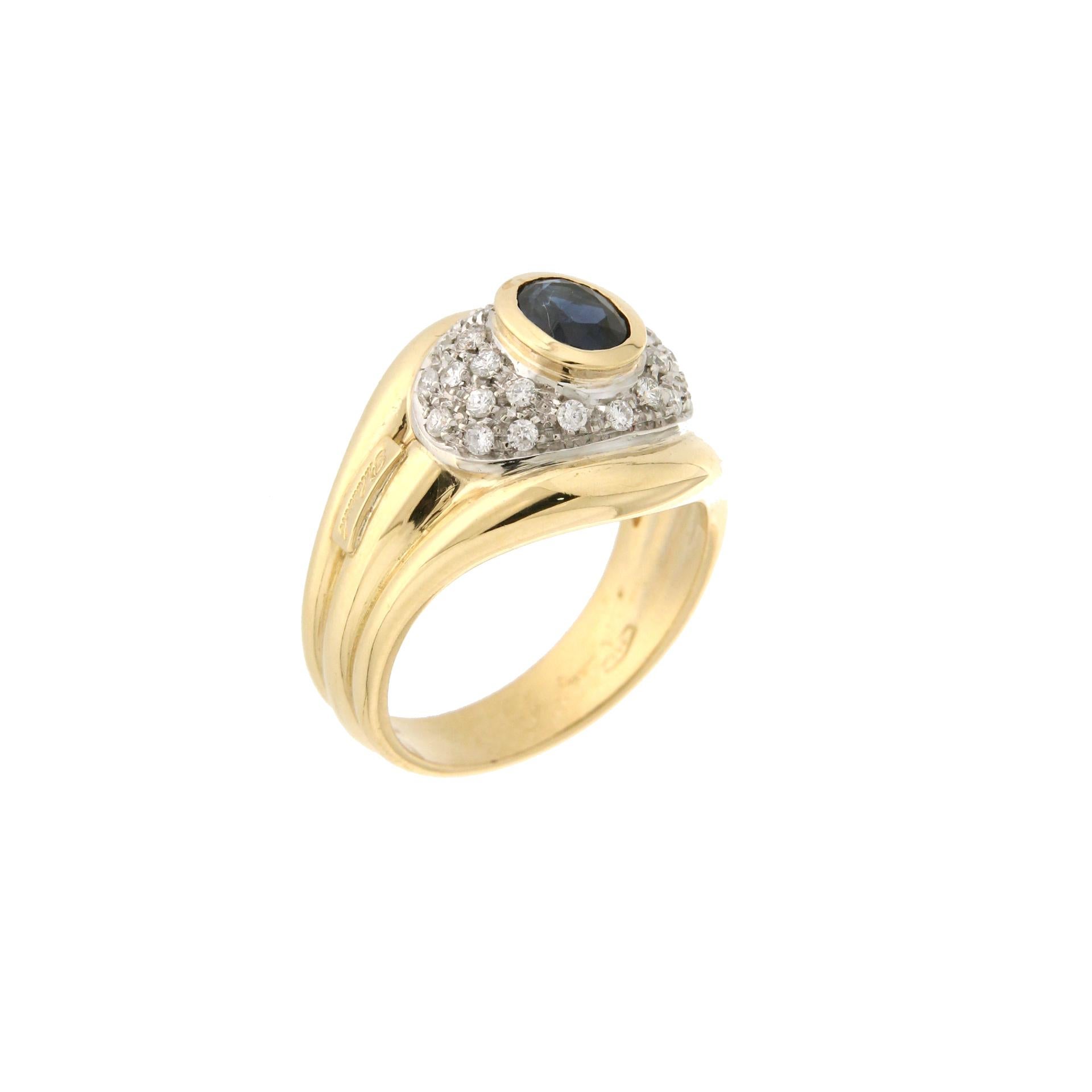 Taille brillant Bague cocktail artisanale en or jaune 18 carats avec saphirs et diamants en vente