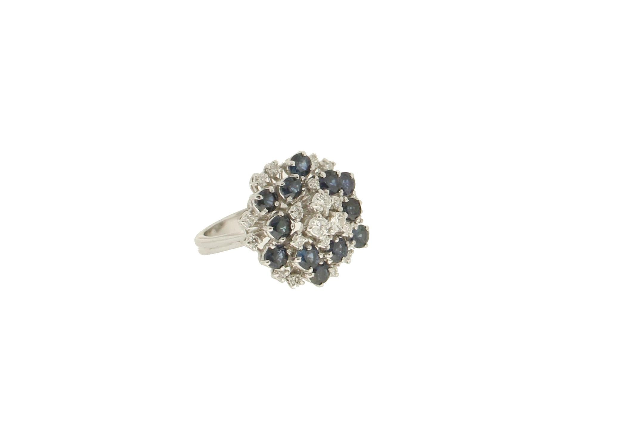 For any problems related to some materials contained in the items that do not allow shipping and require specific documents that require a particular period, please contact the seller with a private message to solve the problem.
18 karat white gold
