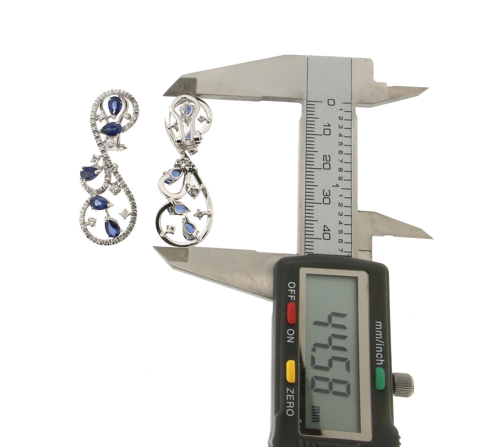 Handcraft Sapphires 18 Karat White Gold Diamonds Stud Earrings For Sale 1