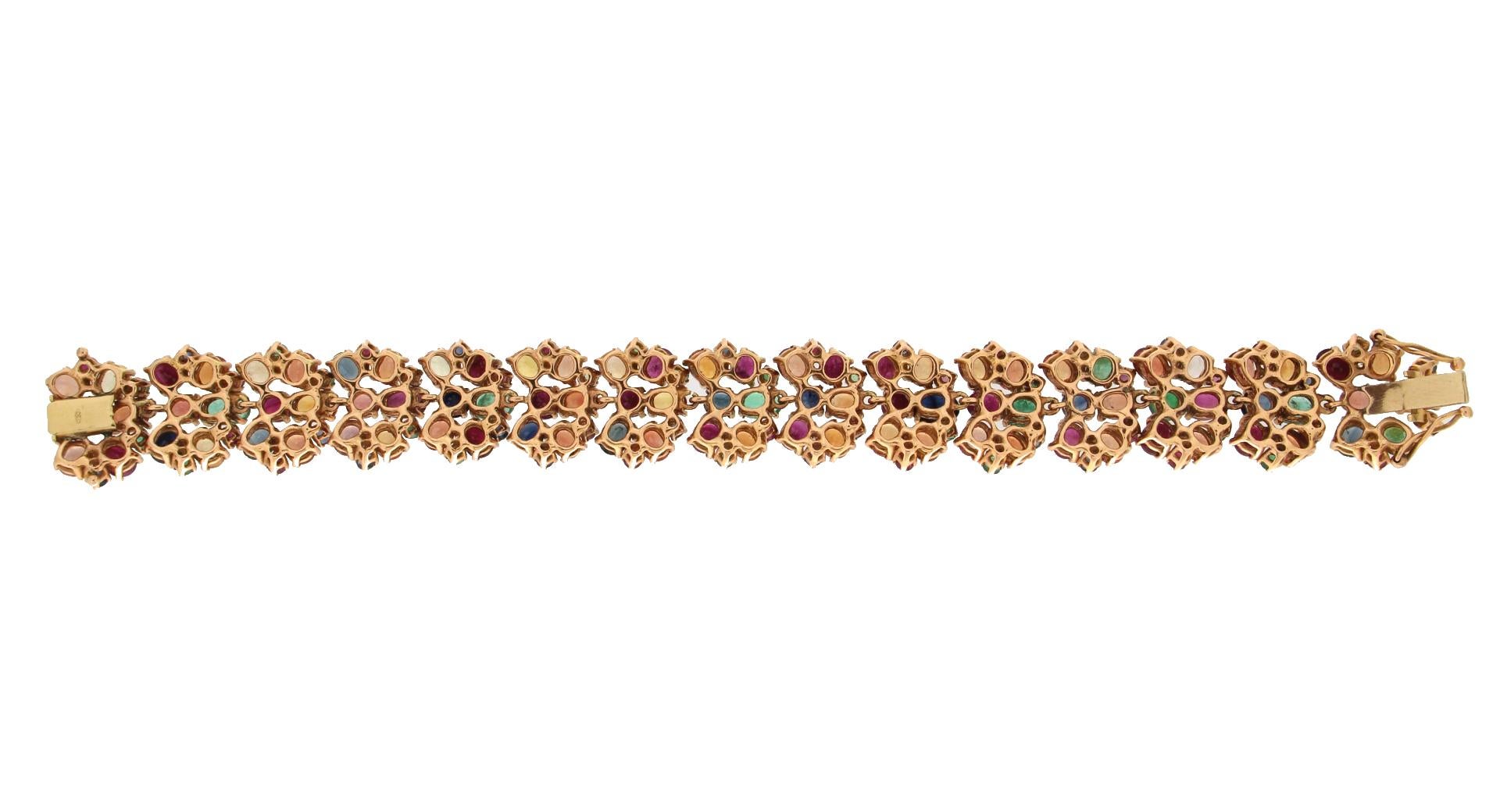 Handcraft Sapphires 18 Karat Yellow Gold Ruby Emeralds Cuff Bracelet In New Condition For Sale In Marcianise, IT