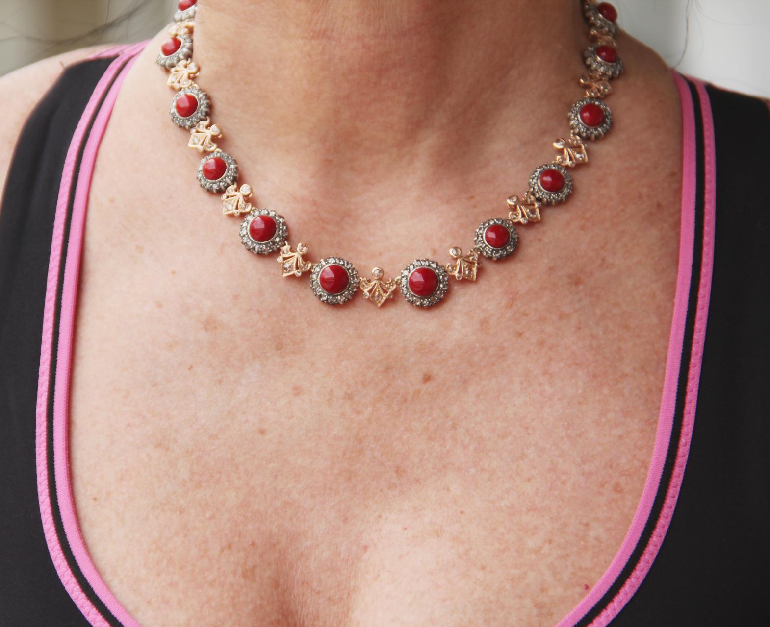 Handcraft Sardinian Coral 14 Karat Yellow Gold Diamonds Choker Necklace For Sale 3