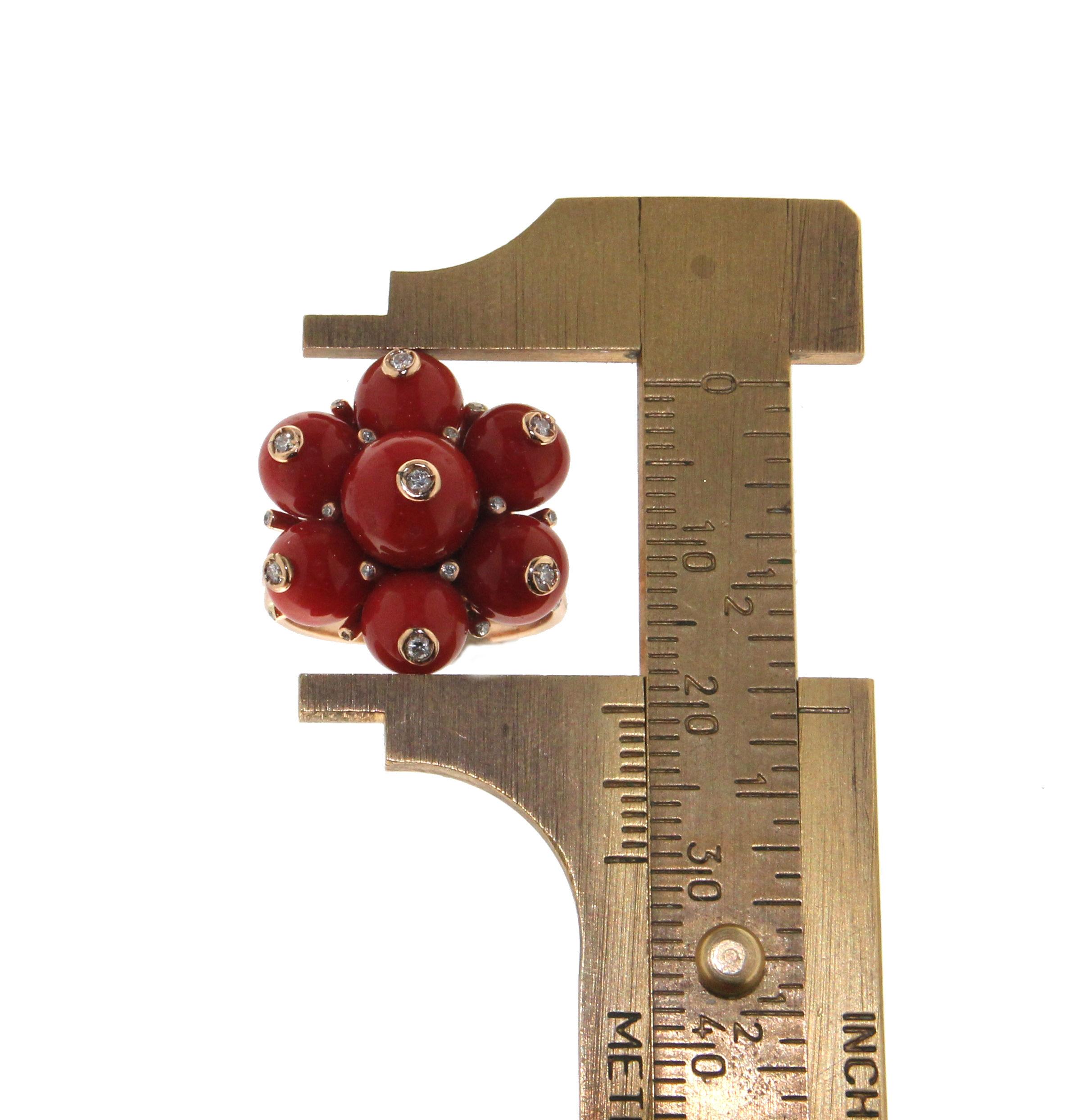 Handcraft Sardinian Coral 14 Karat Yellow Gold Diamonds Cocktail Ring In New Condition For Sale In Marcianise, IT
